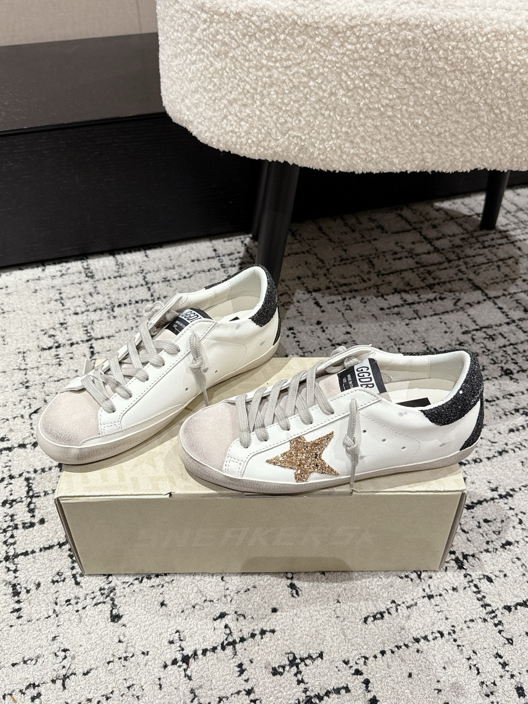 Shoe Golden Goose shoes — 80cd0833 Angle 1