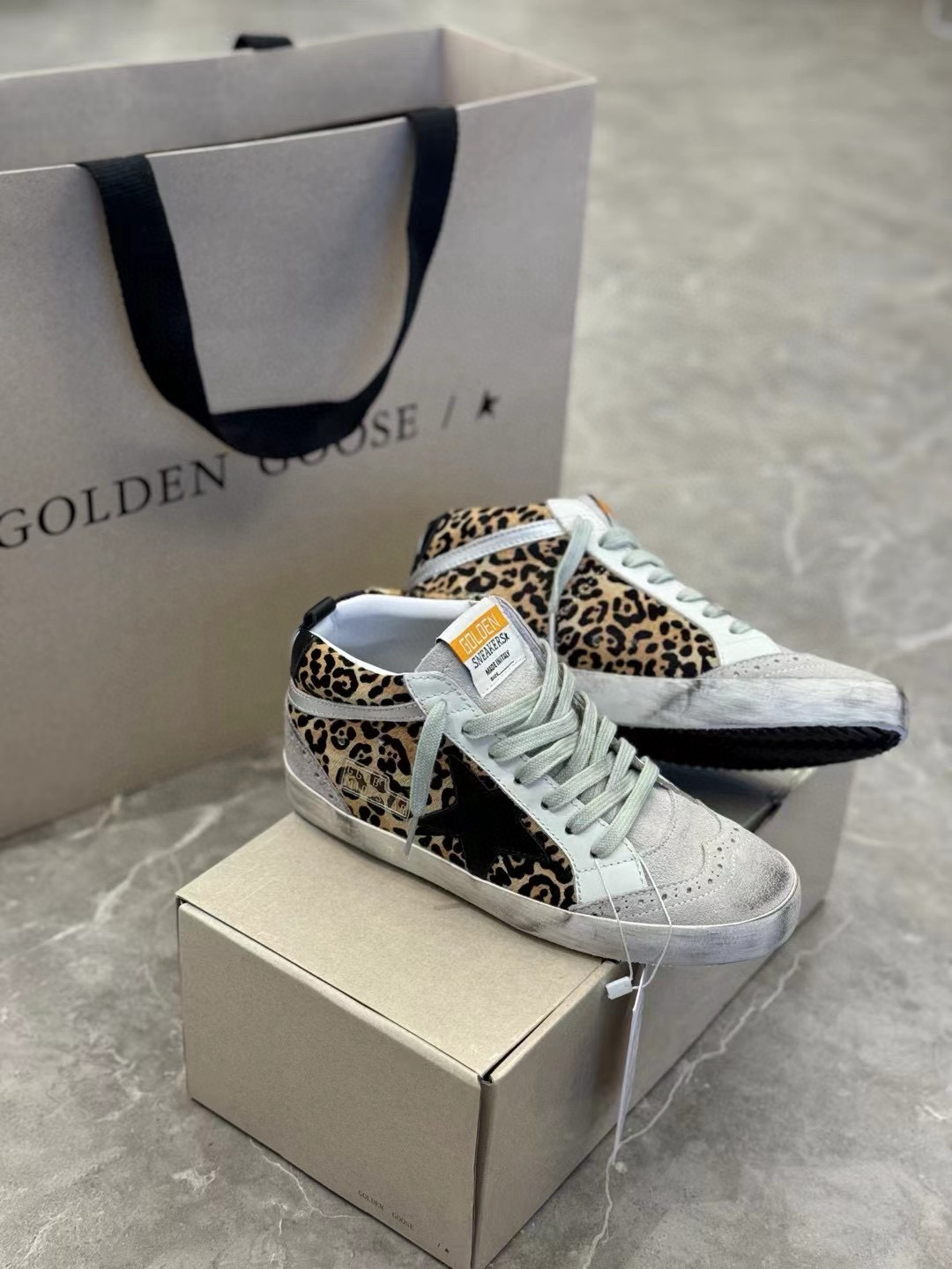 Shoe Golden Goose shoes — d7d9e6d0 Angle 1