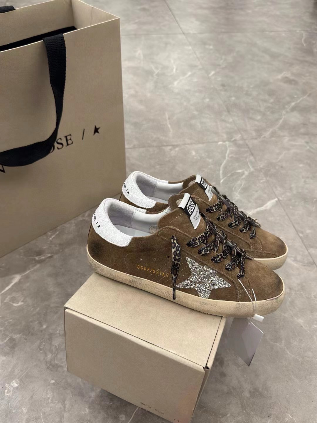 Shoe Golden Goose shoes — da1d1a8a Angle 1