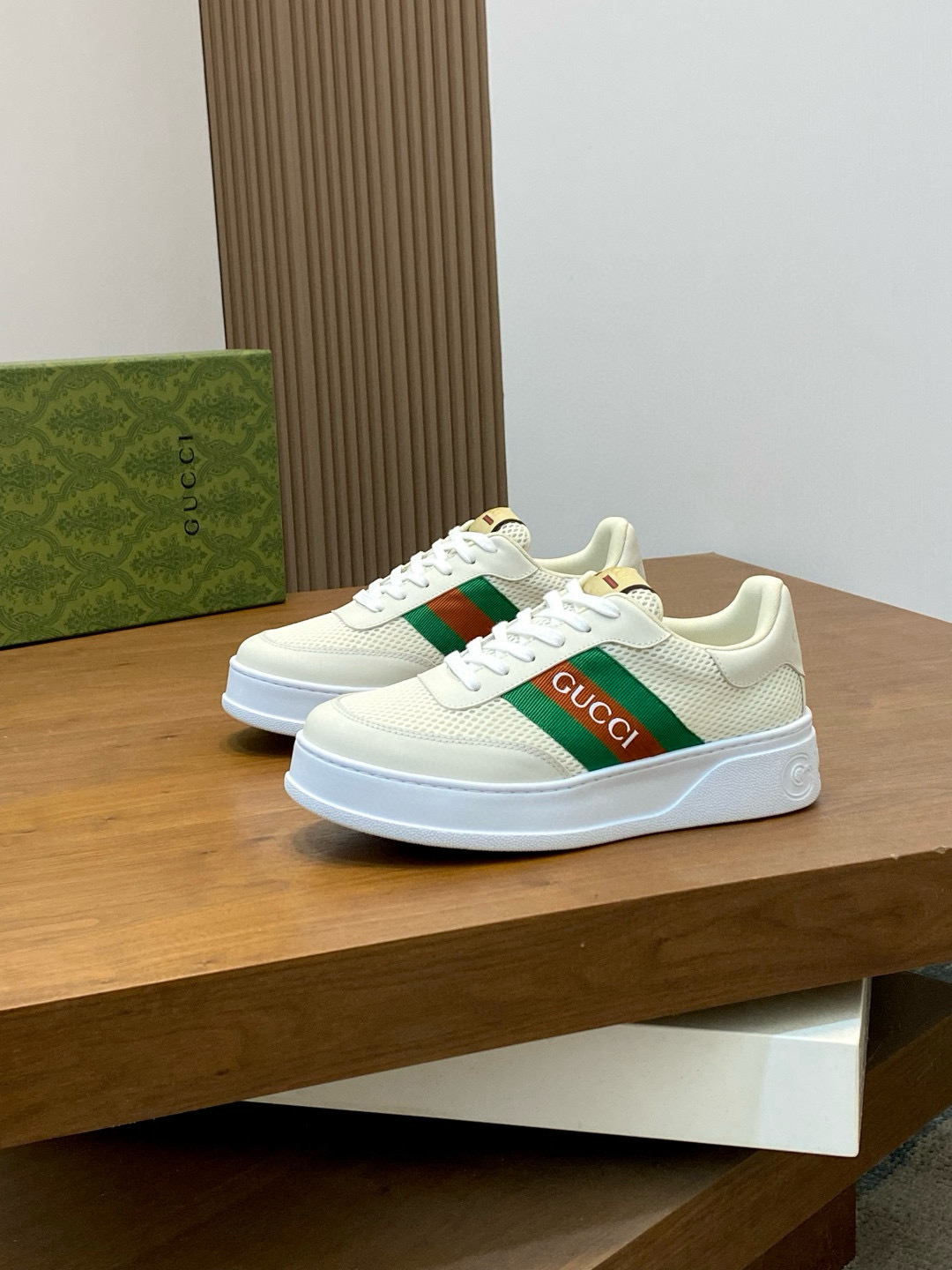 Shoe GUCCI shoes — 214491b4 Angle 1