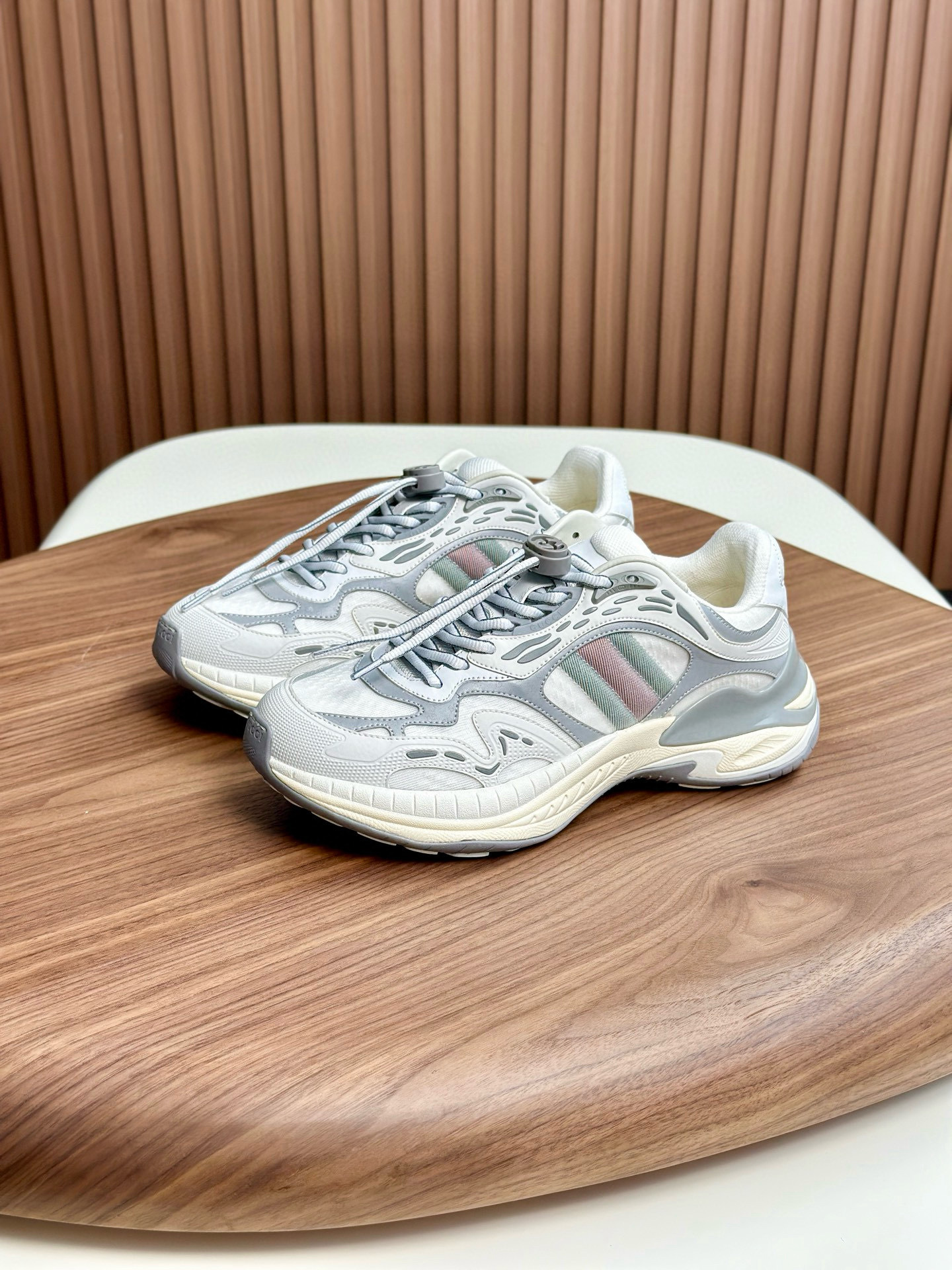 Shoe GUCCI shoes — 54eb911a Angle 1