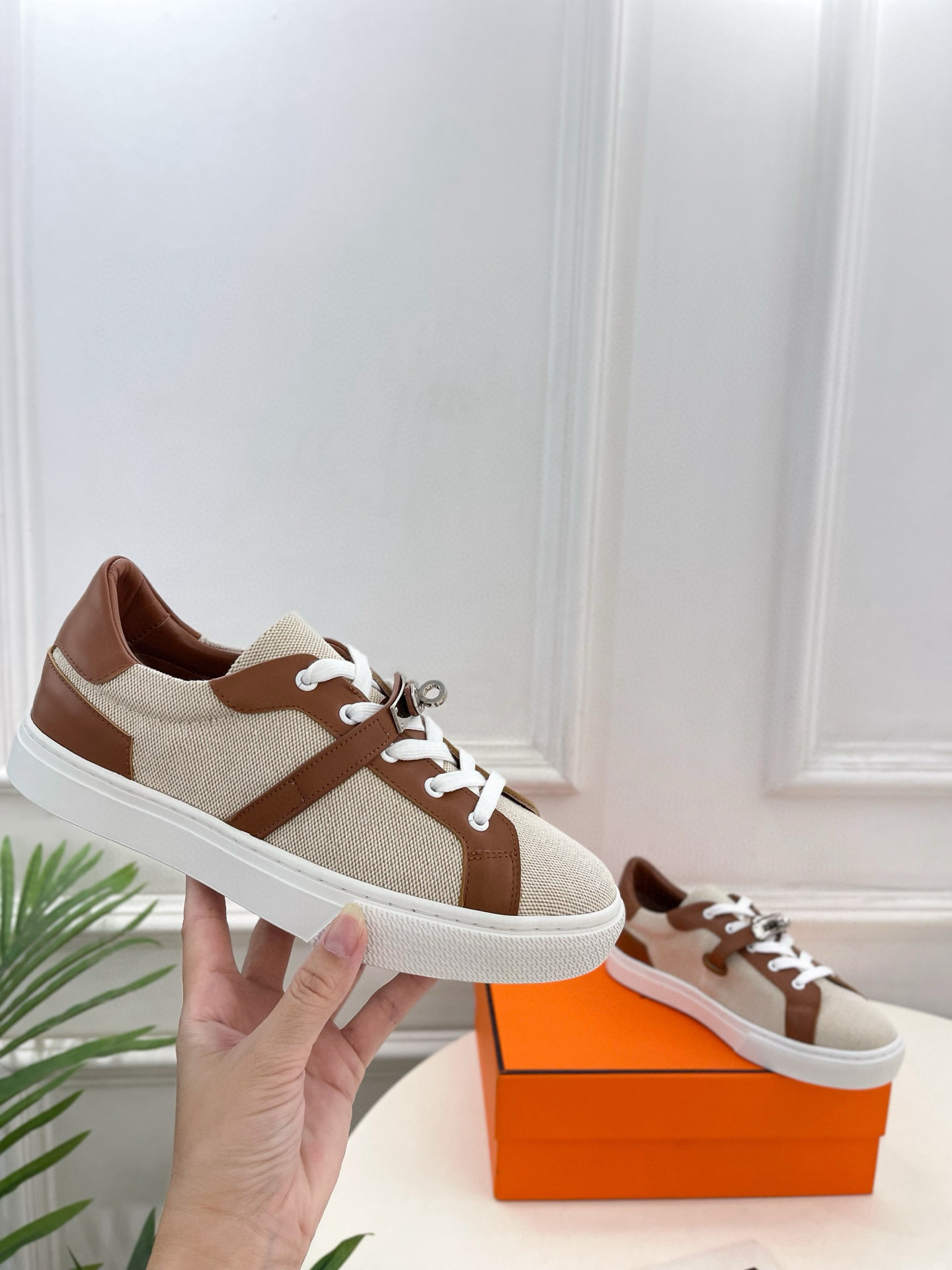 Shoe Hermès shoe — 596b85e4 Angle 1