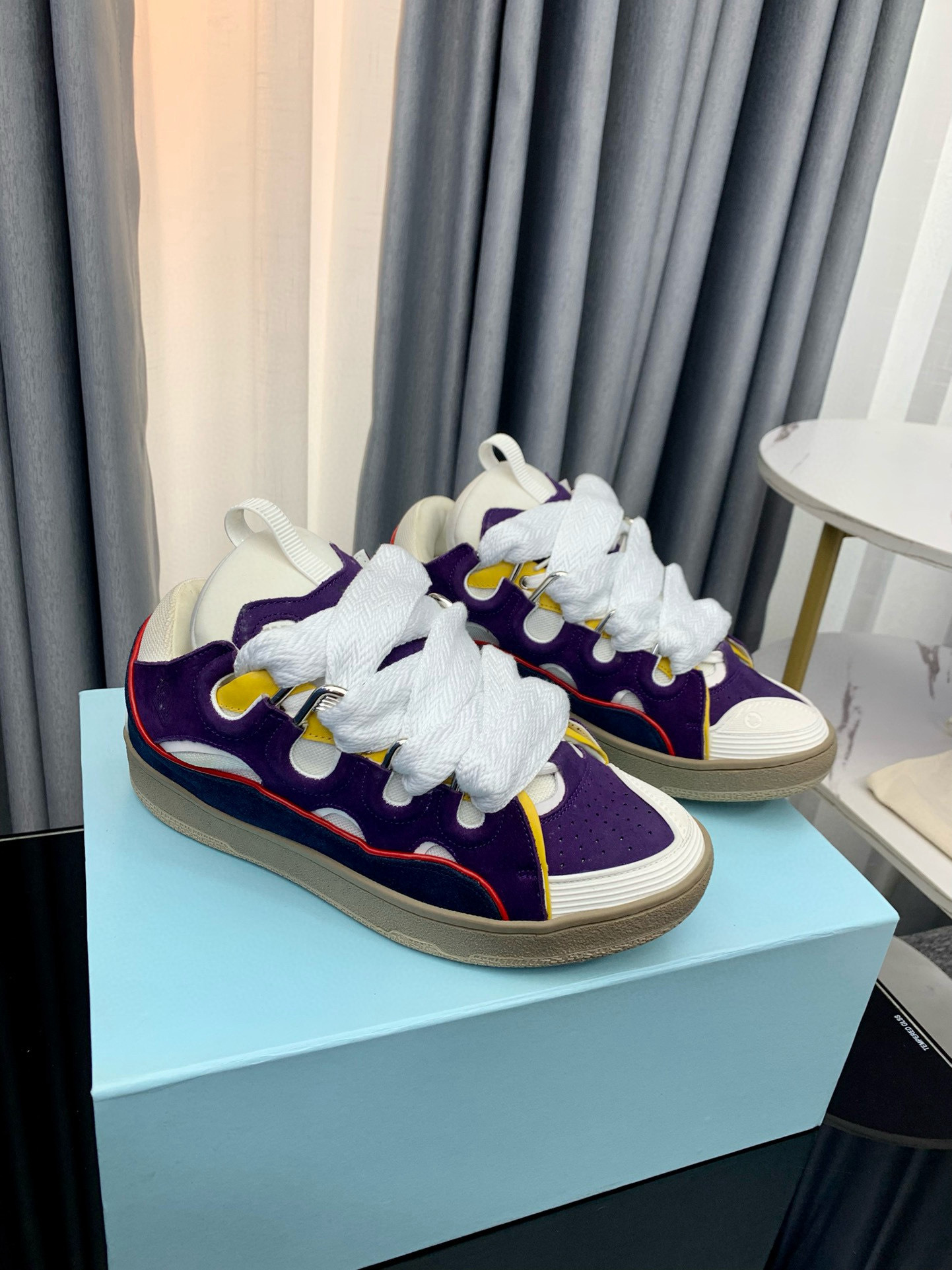 Shoe Lanvin shoes — 44b38643 Angle 1