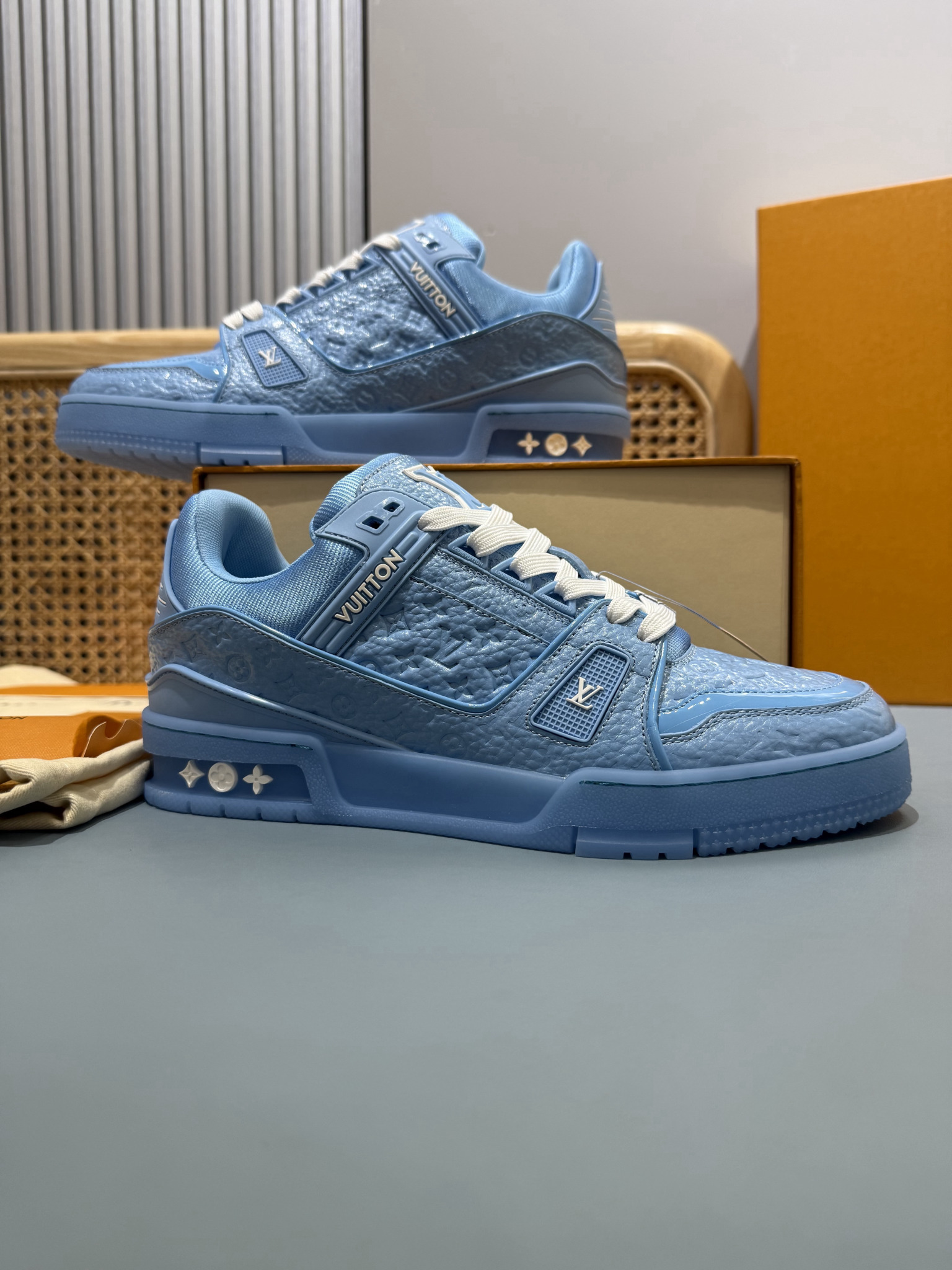 Shoe Louis Vuitton Shoes — 29df84c6 Angle 1