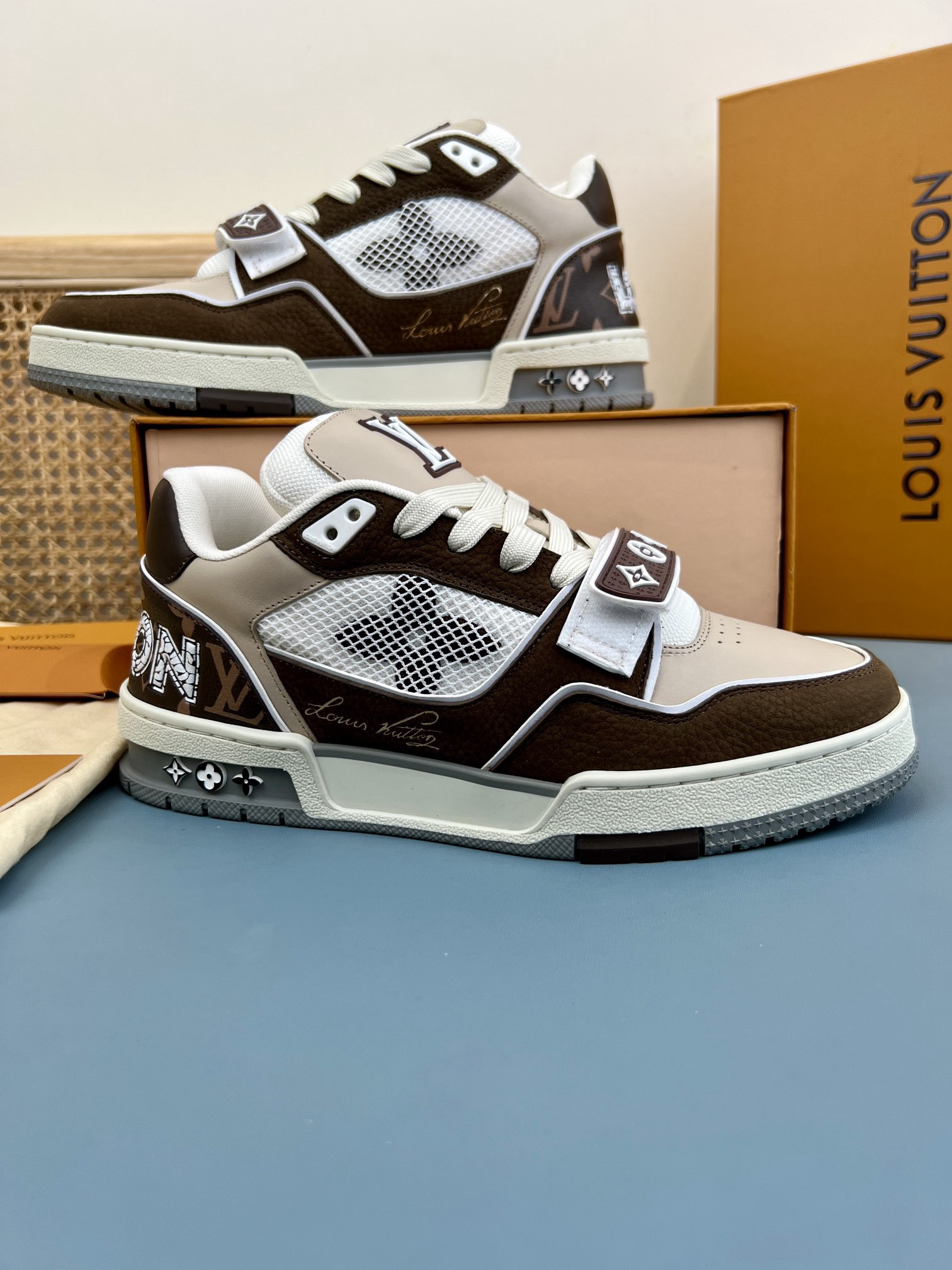 Shoe Louis Vuitton Shoes — 3832844d Angle 1