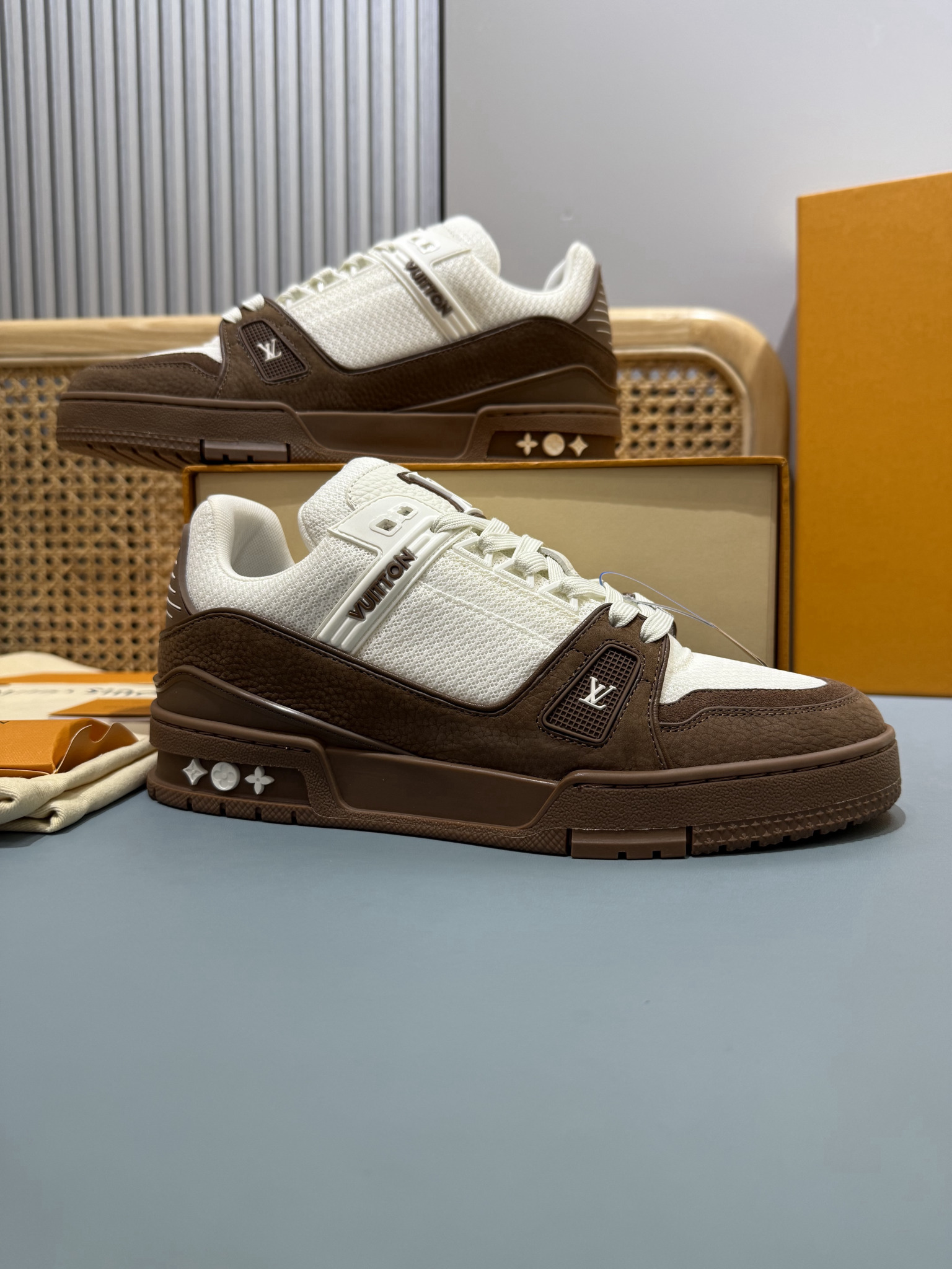 Shoe Louis Vuitton Shoes — 43568404 Angle 1