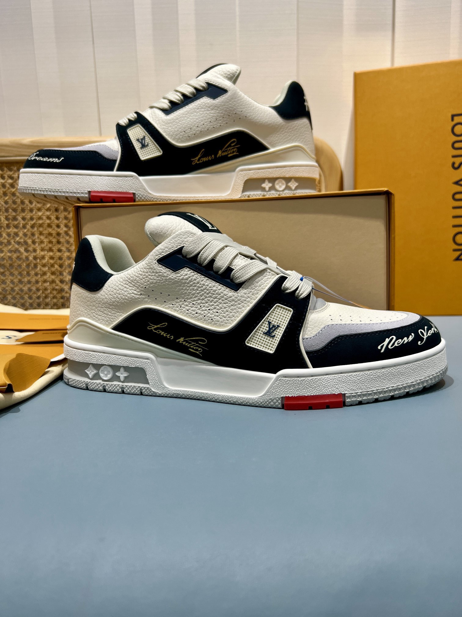 Shoe Louis Vuitton Shoes — 4ed8a3f0 Angle 1