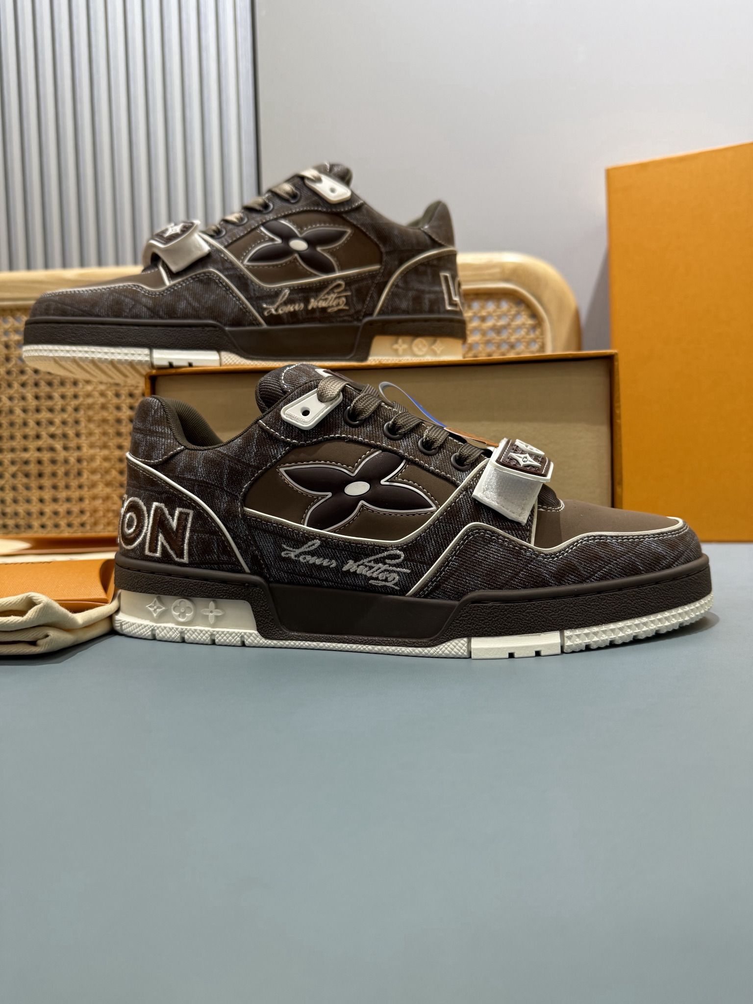 Shoe Louis Vuitton Shoes — 60055915 Angle 1