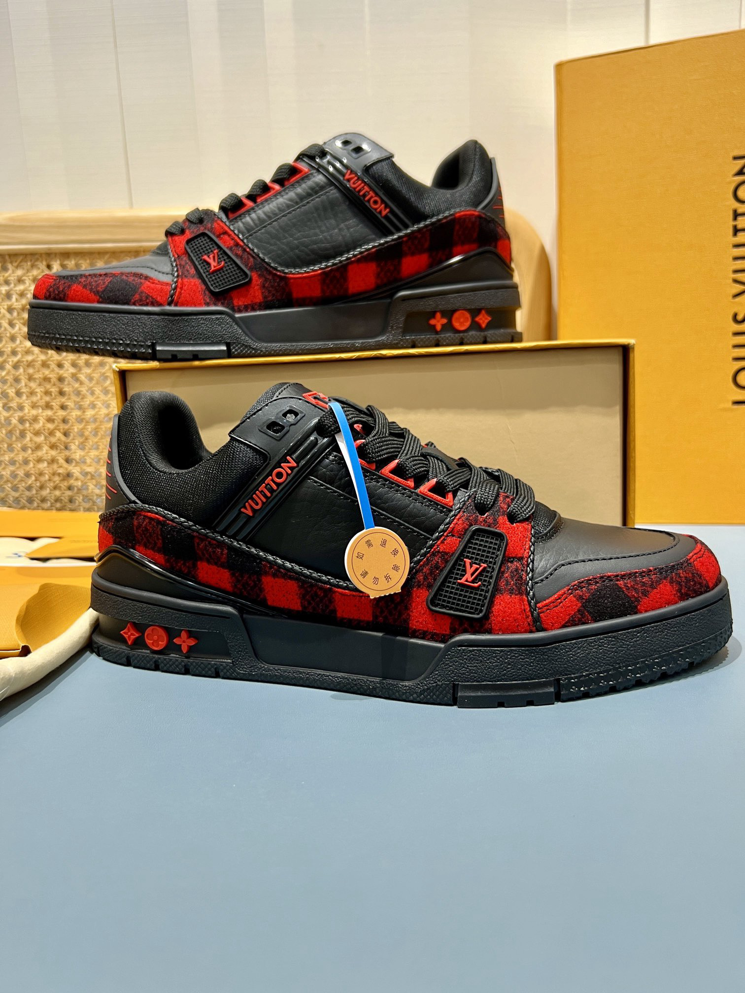 Shoe Louis Vuitton Shoes — dfb0f114 Angle 1