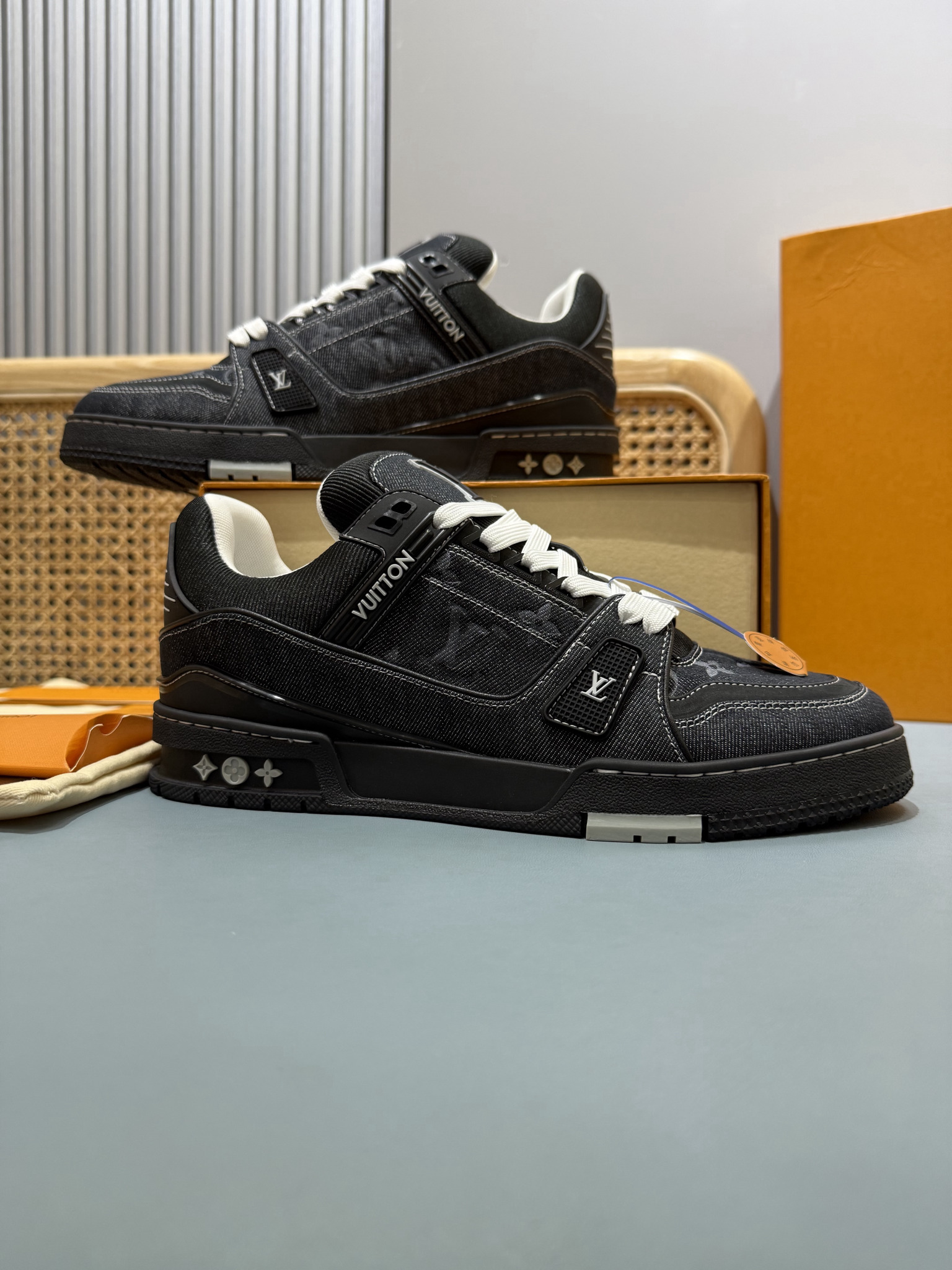 Shoe Louis Vuitton Shoes — e0d07e85 Angle 1