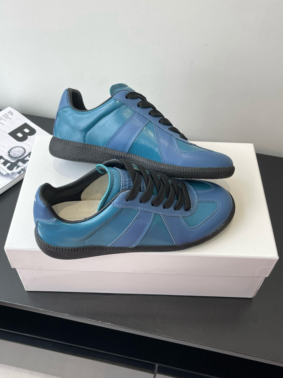Shoe Maison Margiela Shoes — 2096d427 Angle 1