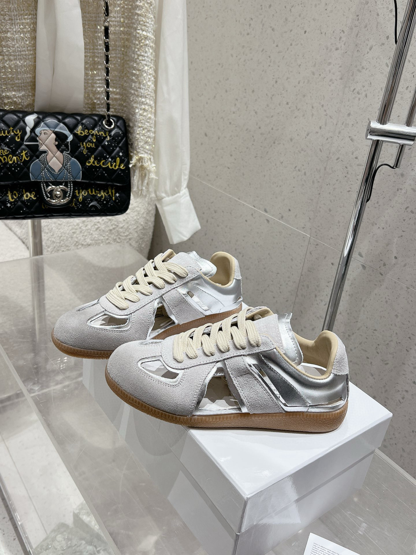 Shoe Maison Margiela Shoes — 2439b54c Angle 1