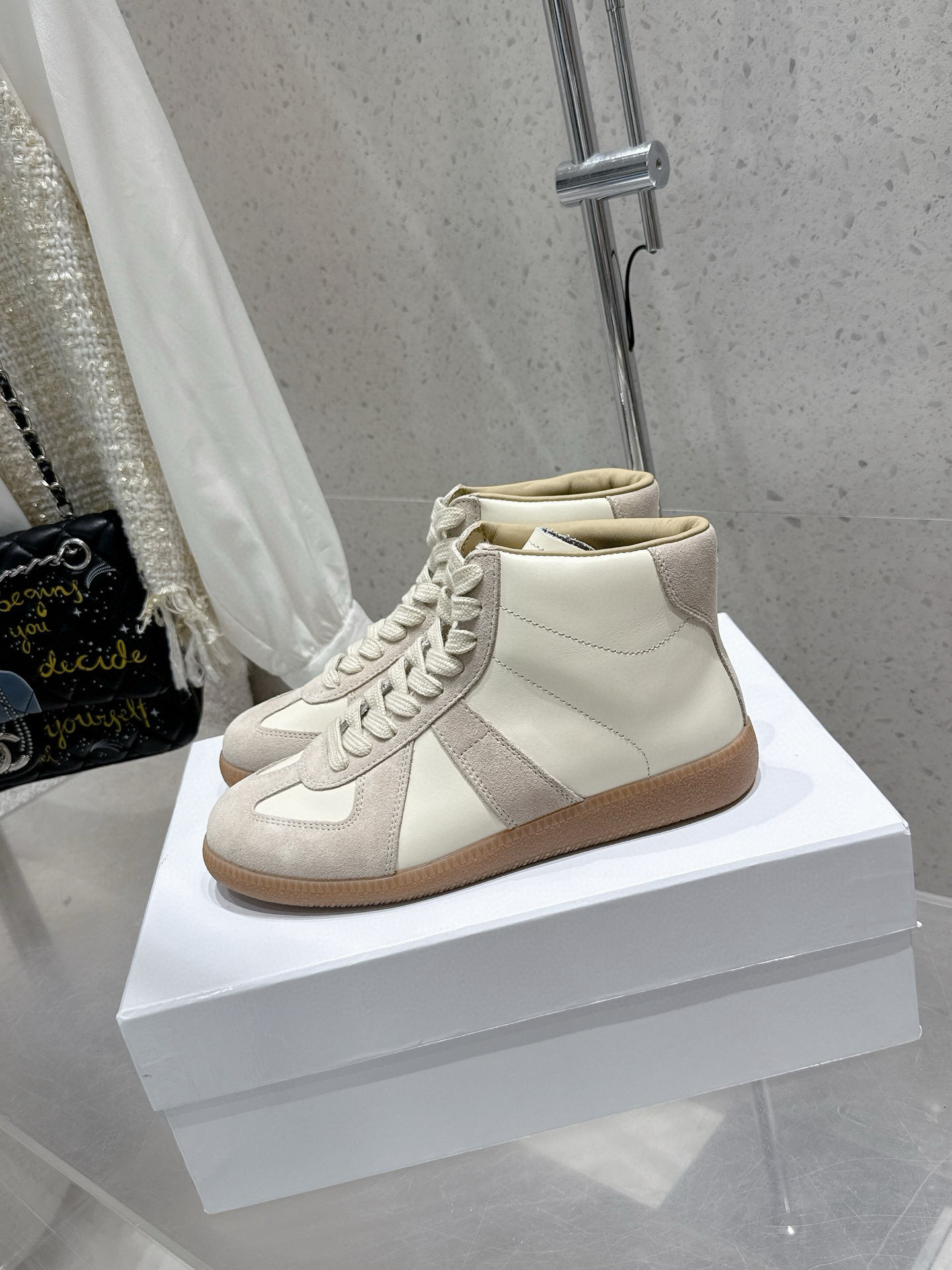 Shoe Maison Margiela Shoes — a2c1c36d Angle 1