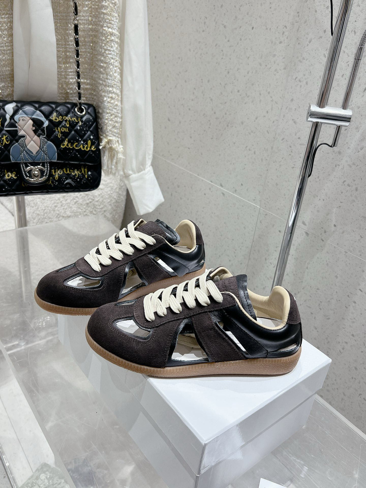 Shoe Maison Margiela Shoes — ade77341 Angle 1