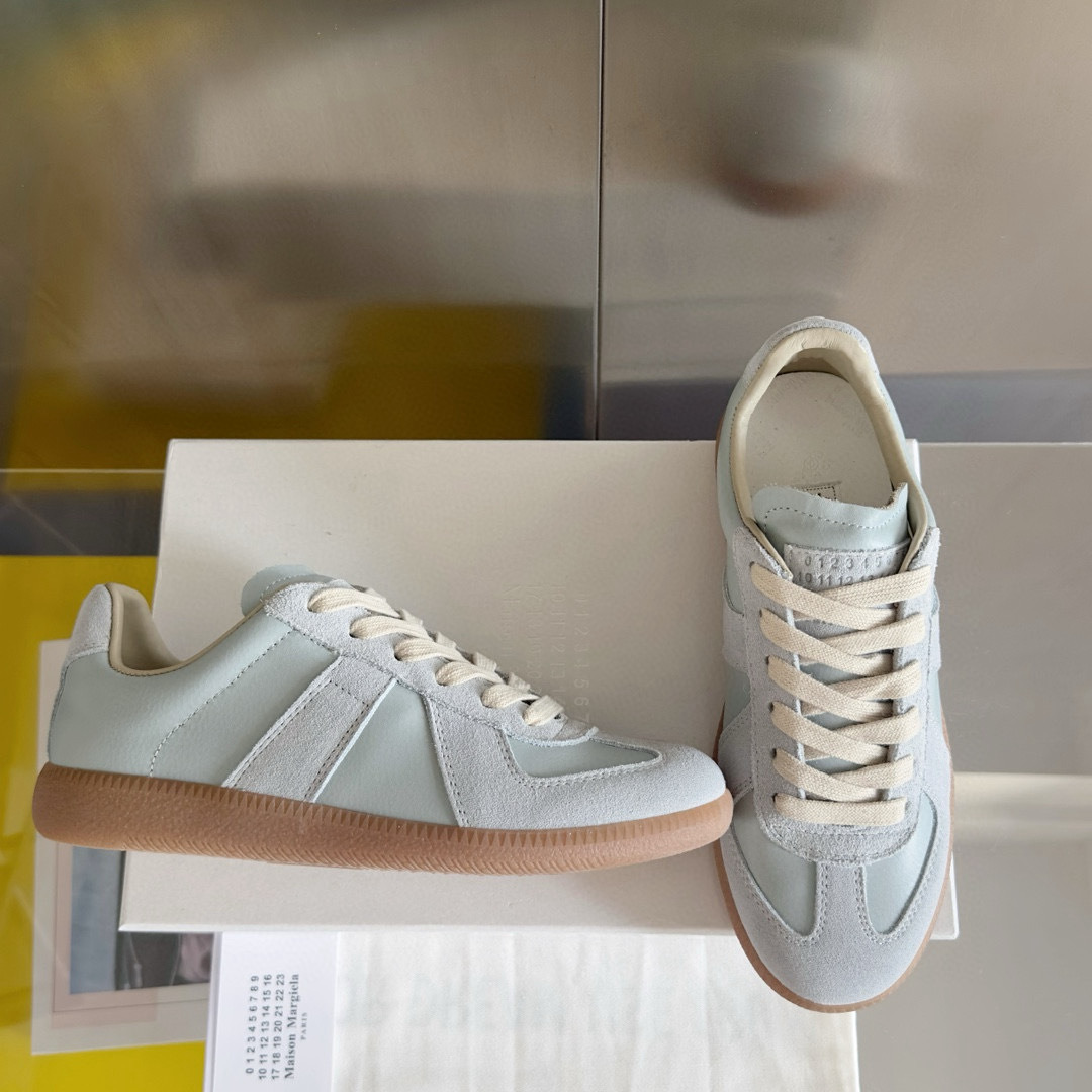 Shoe Maison Margiela Shoes — f2775ebf Angle 1