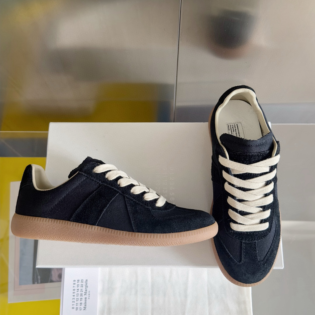 Shoe Maison Margiela Shoes — f3362e15 Angle 1