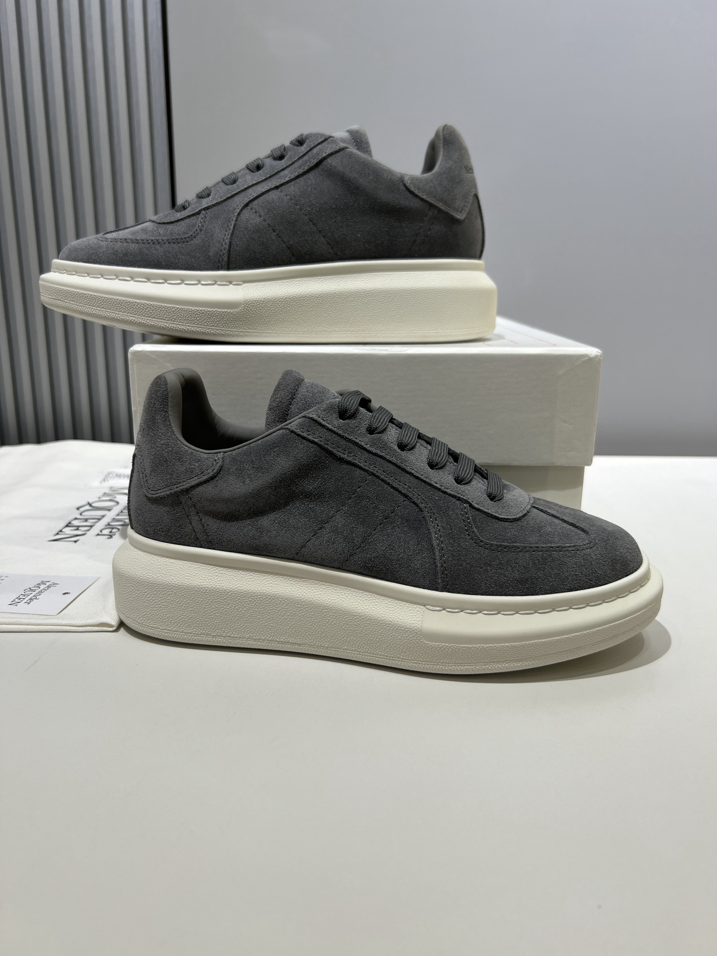 Shoe McQueen shoe — 0f51905d Angle 1