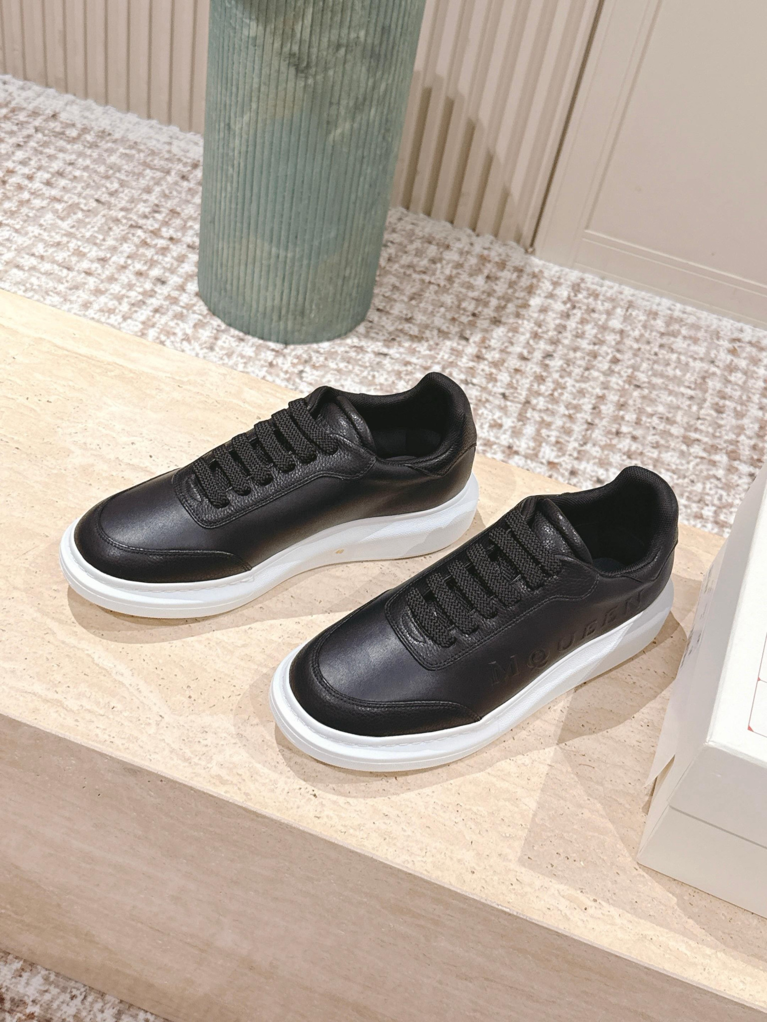 Shoe McQueen shoe — 2b29e78f Angle 1
