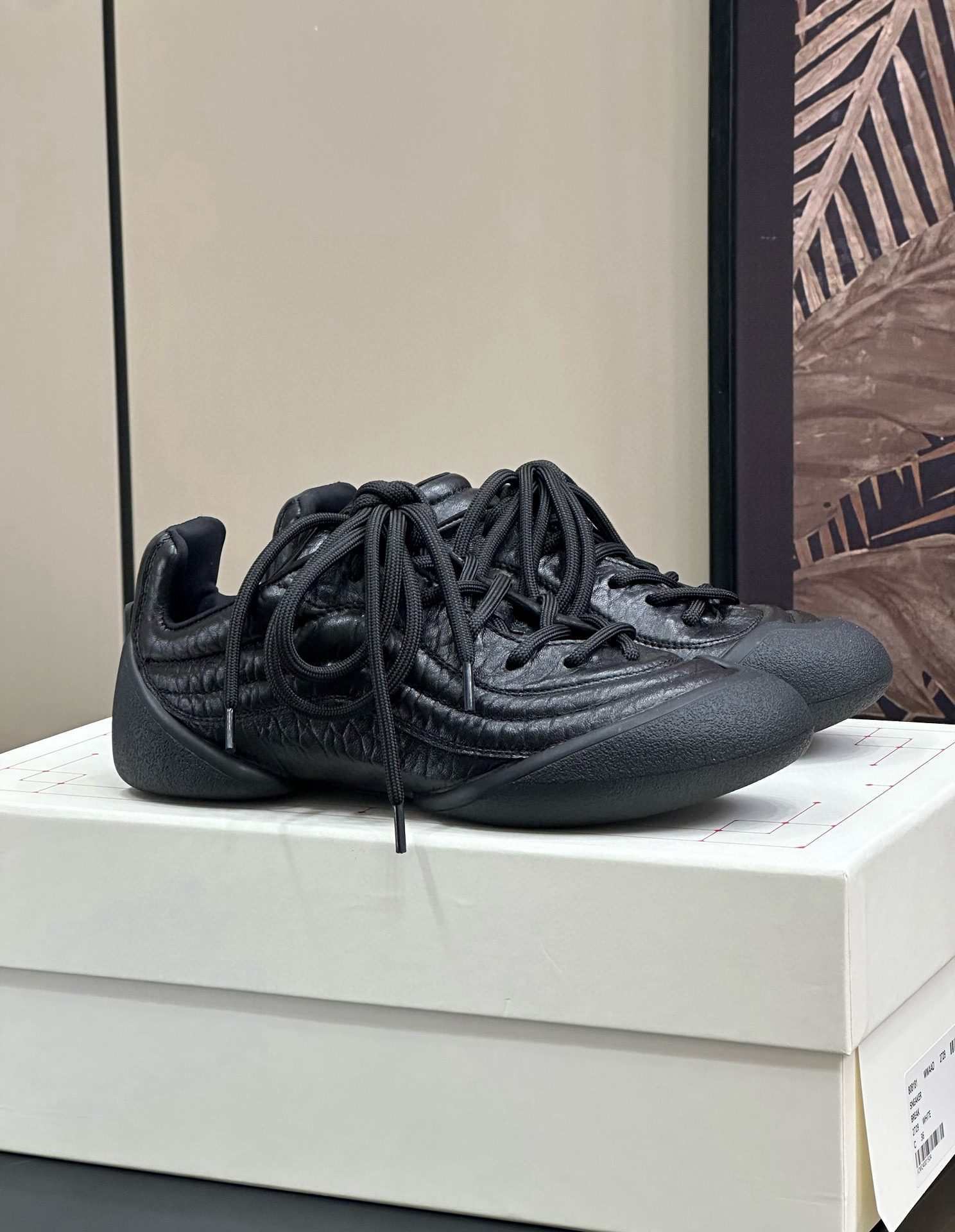 Shoe McQueen shoe — 324c1521 Angle 1