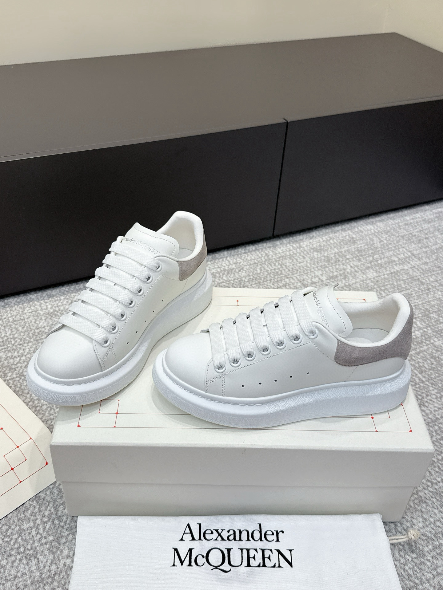Shoe McQueen shoe — 5535d0a3 Angle 1