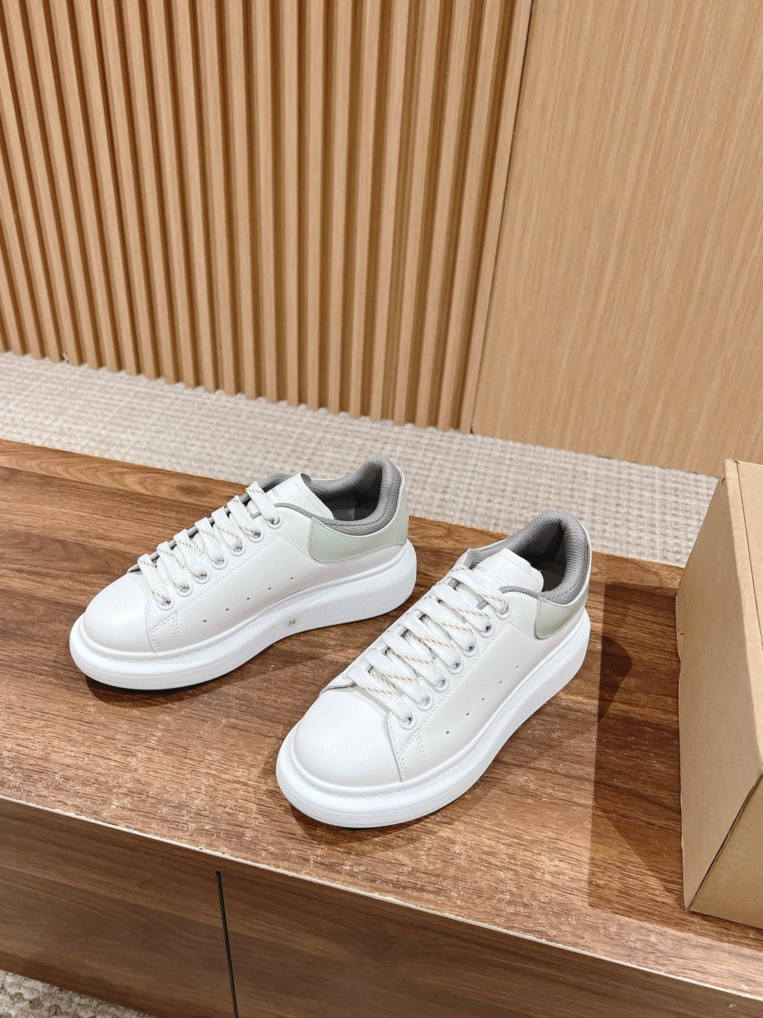 Shoe McQueen shoe — b358f93d Angle 1
