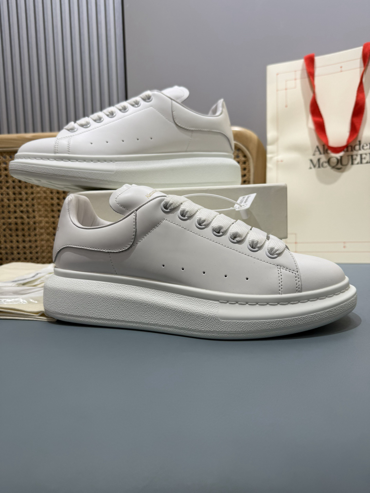 Shoe McQueen shoe — c85ba5cf Angle 1