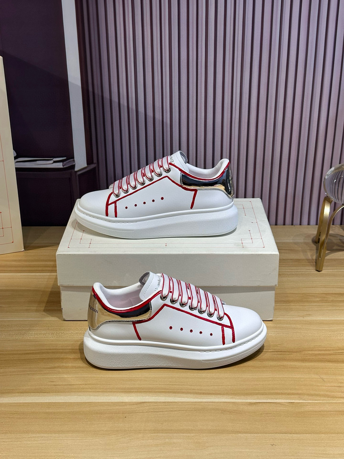 Shoe McQueen shoe — f9d3bc02 Angle 1