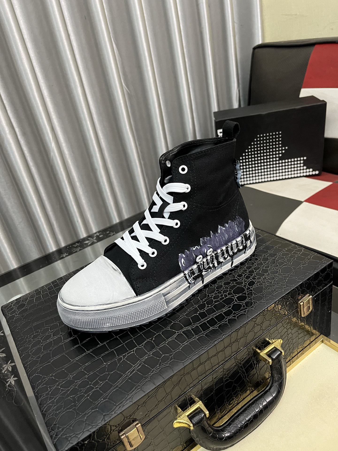 Shoe Men's Boots — 0da3cd0b Angle 1