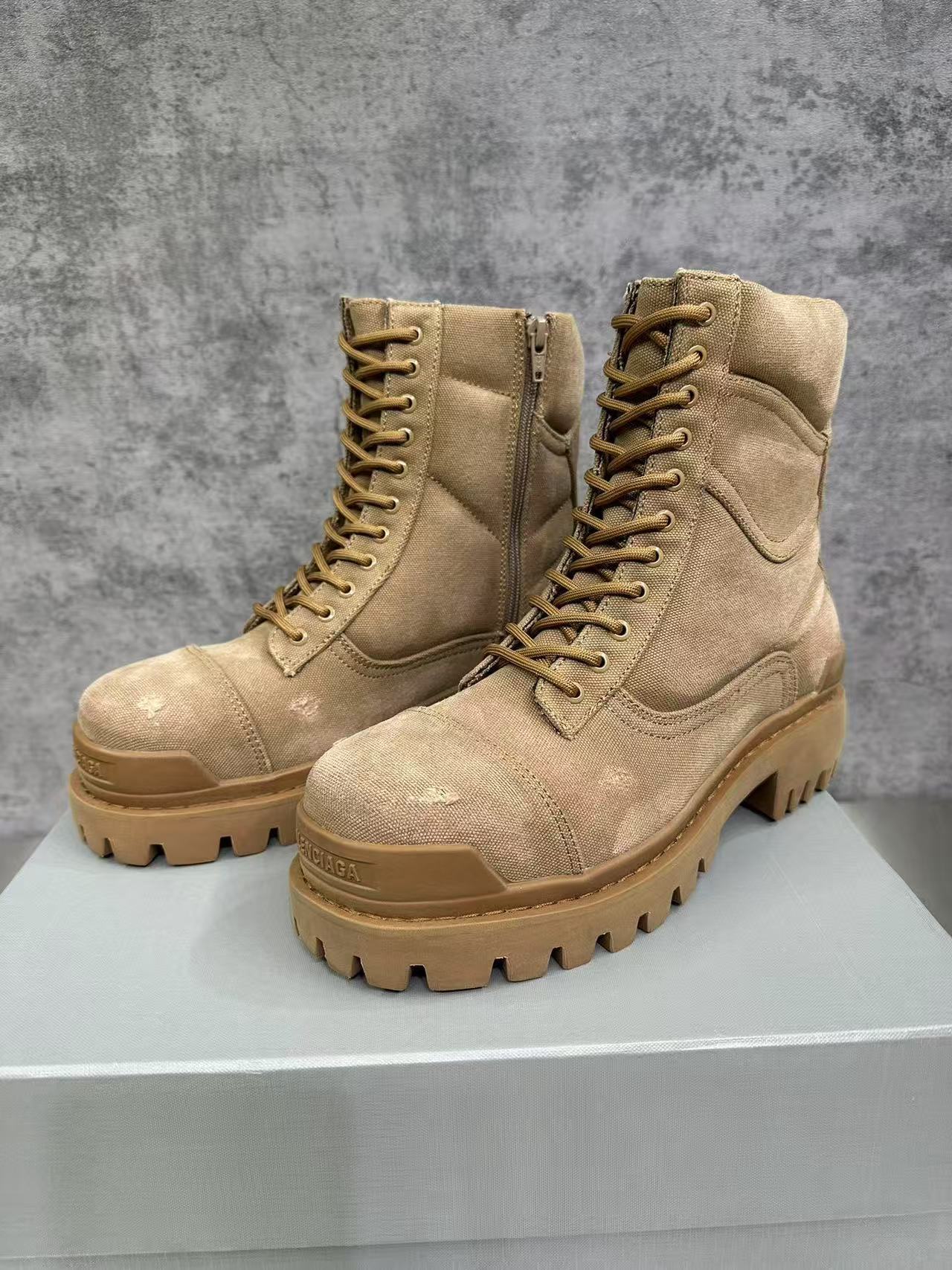 Shoe Men's Boots — 165bea81 Angle 1