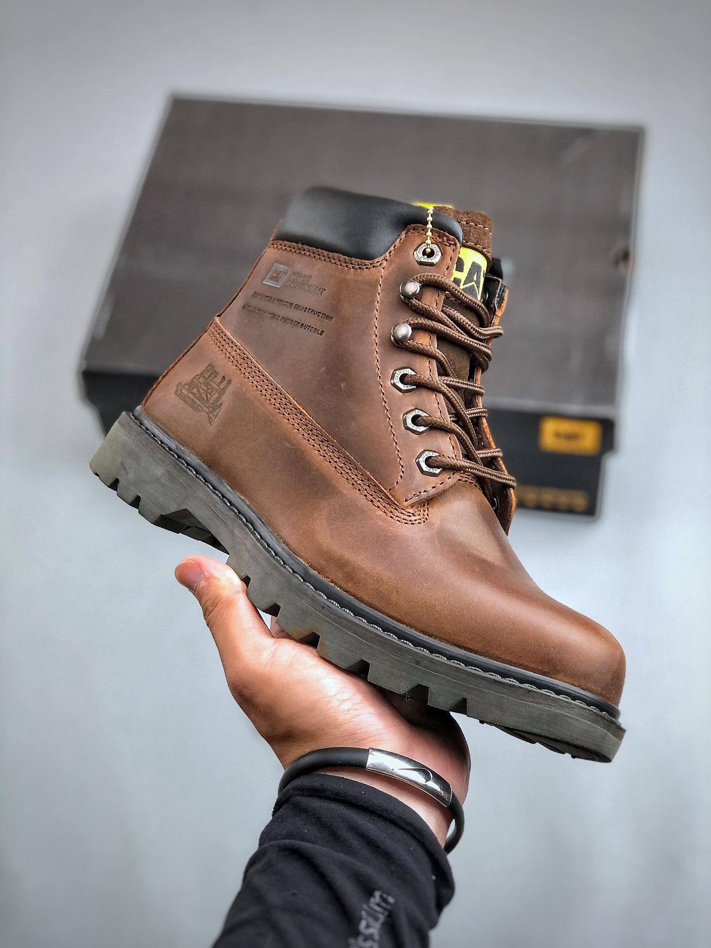 Shoe Men's Boots — 2a26ec8a Angle 1