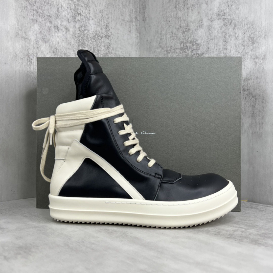 Shoe Men's Boots — 56ca9170 Angle 1