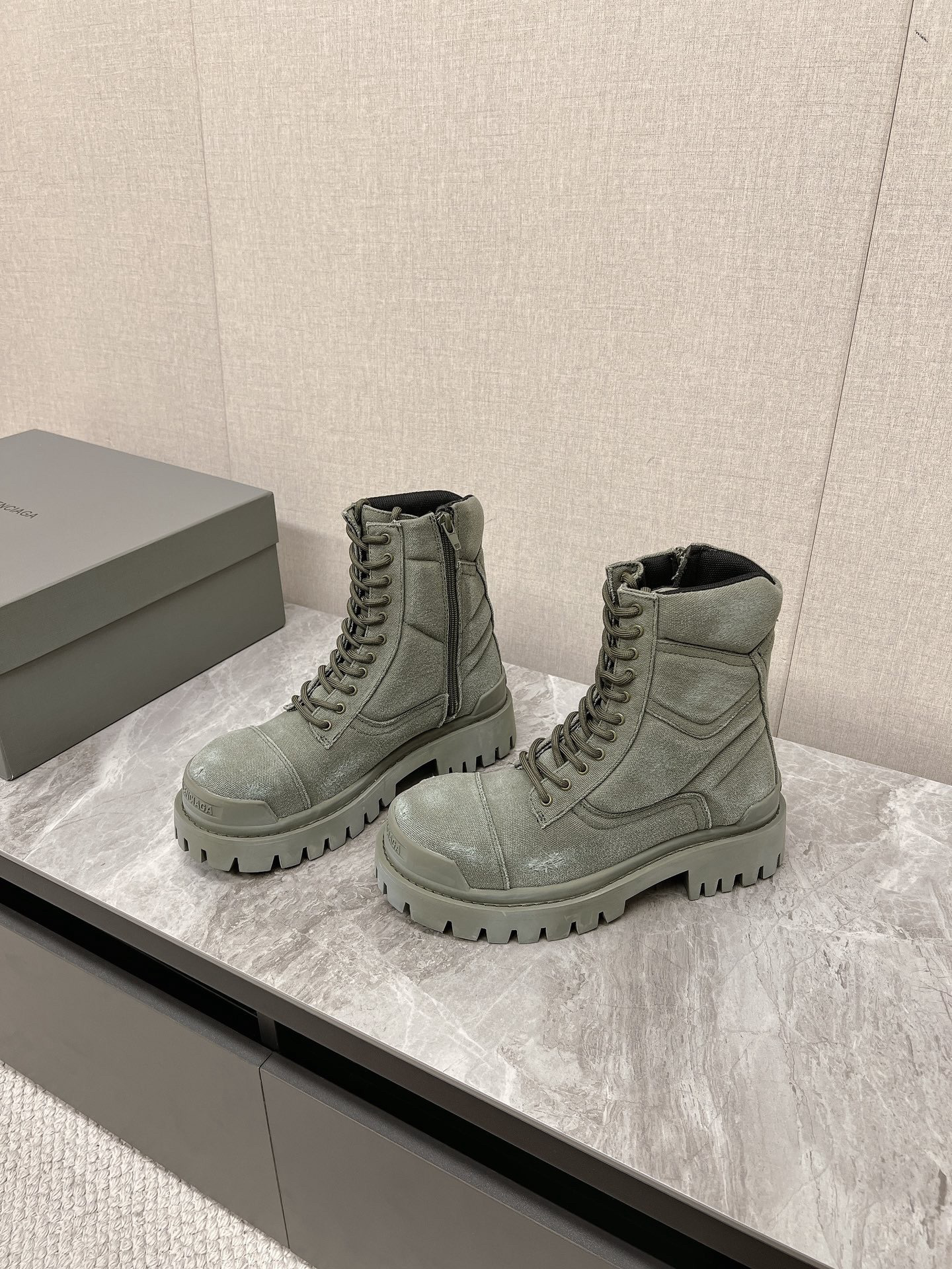 Shoe Men's Boots — 74843764 Angle 1