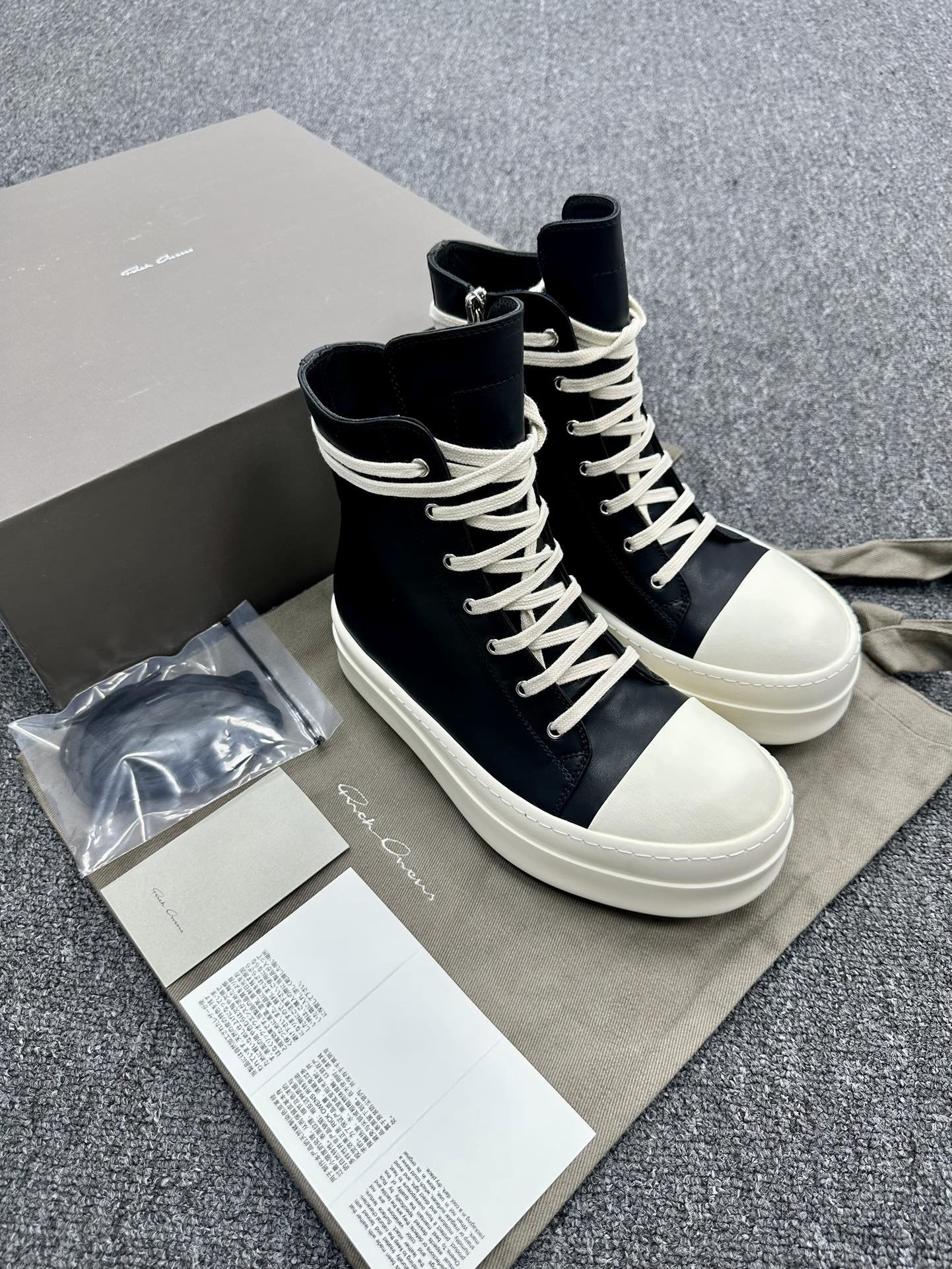 Shoe Men's Boots — 97c05ecf Angle 1