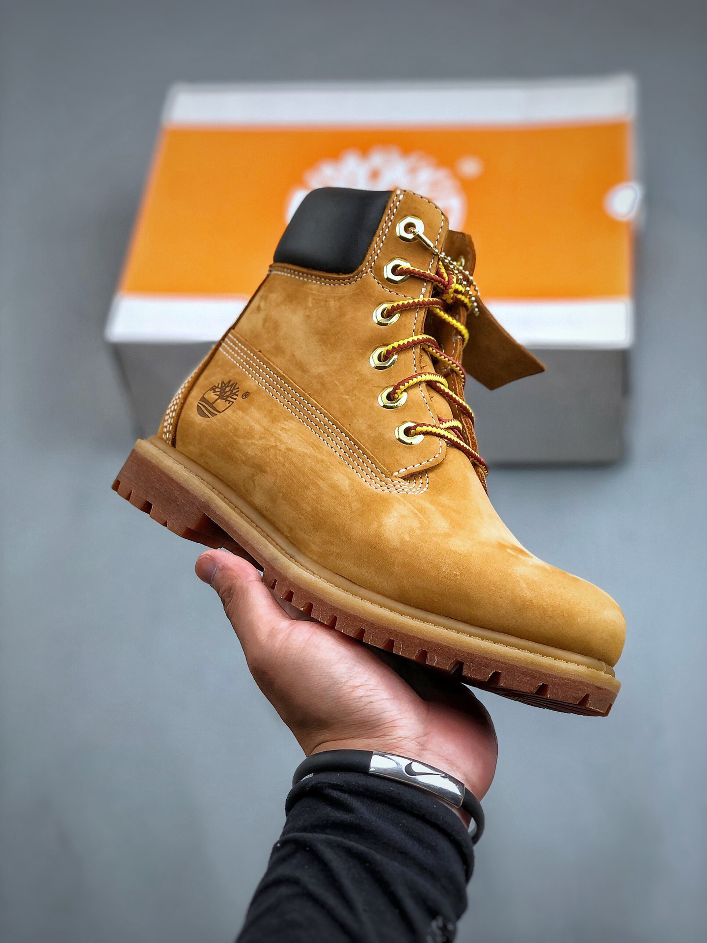 Shoe Men's Boots — b815348b Angle 1