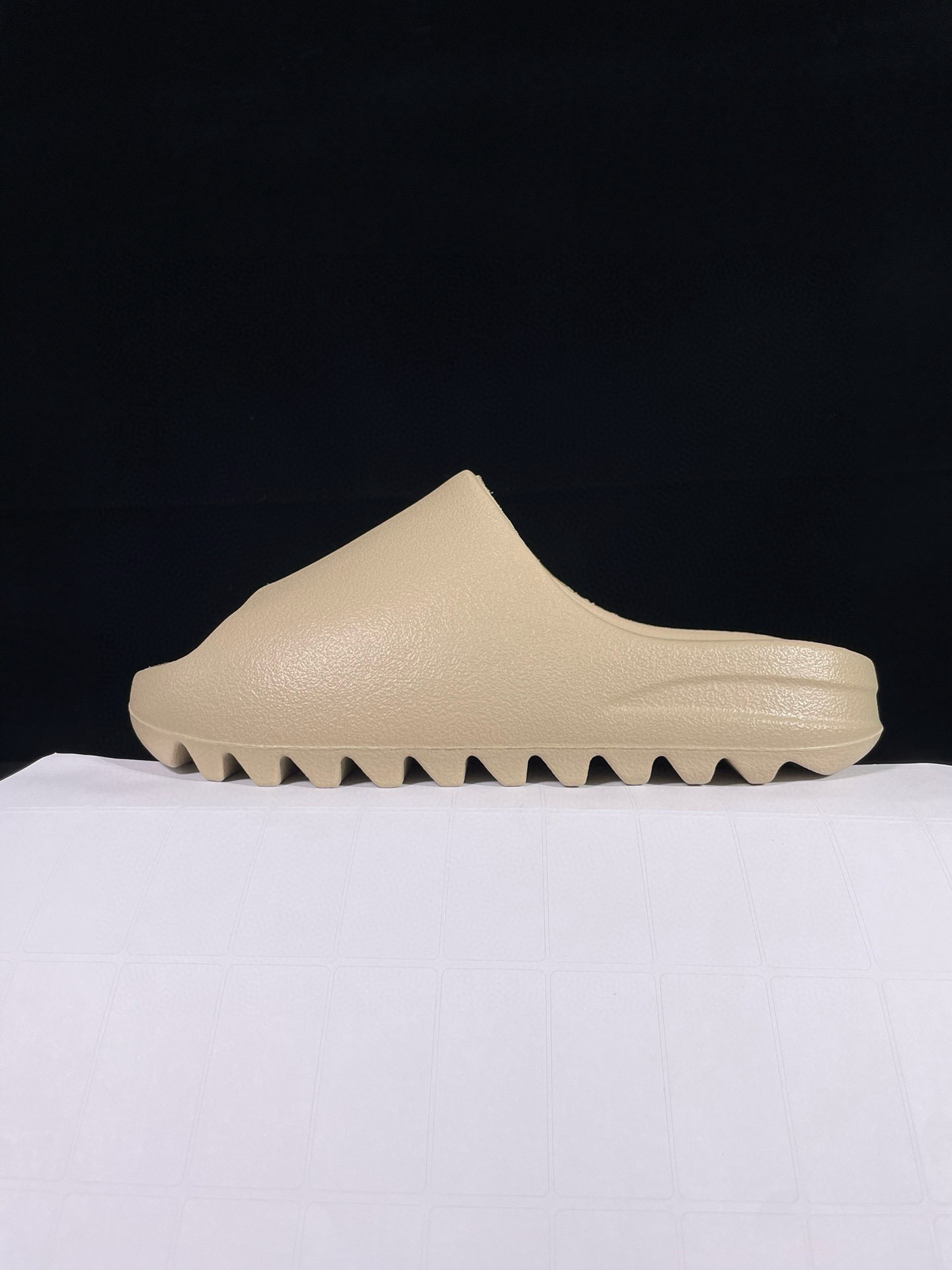 Shoe Men's Sandals Collection — 5e749067 Angle 1