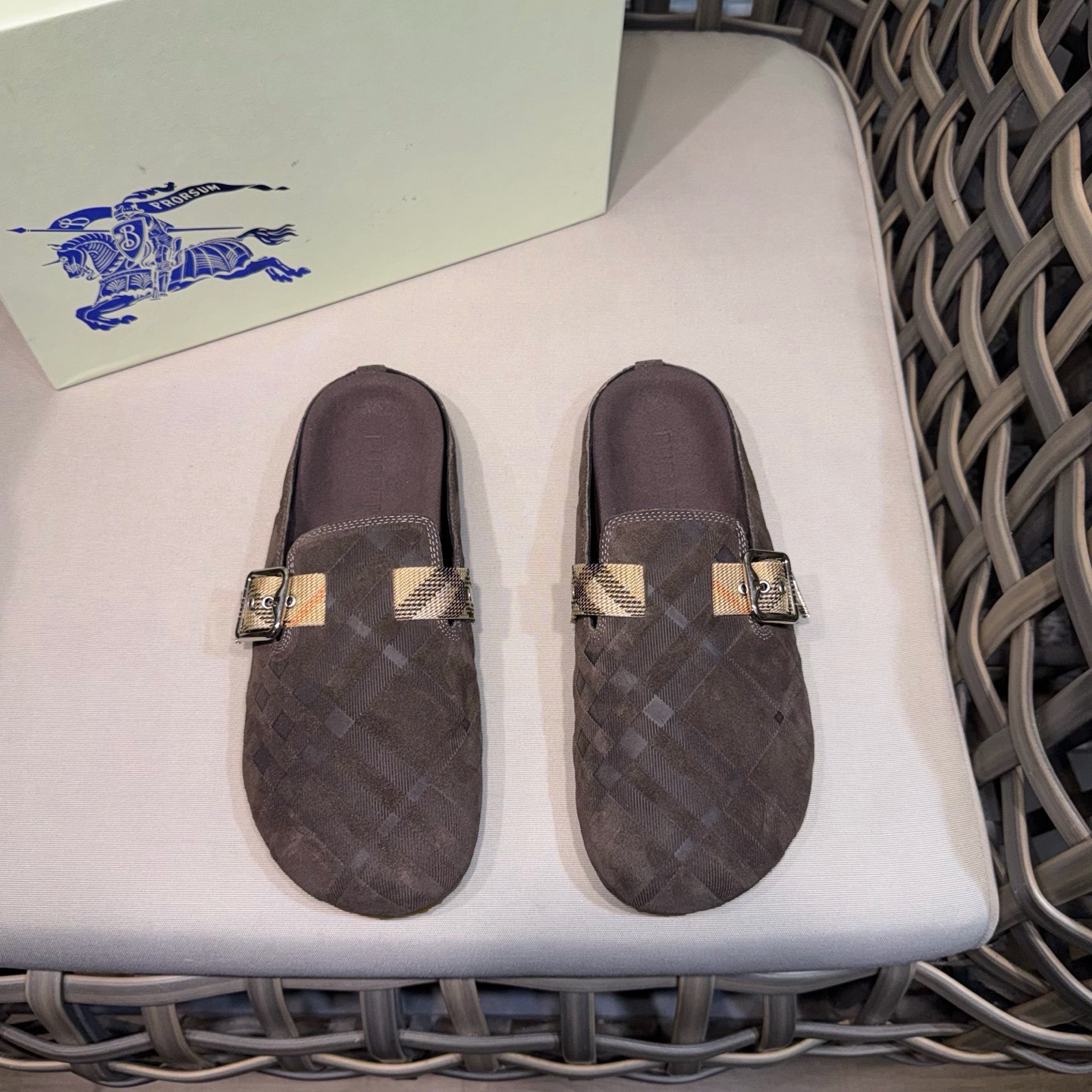 Shoe Men's Sandals Collection — 979ab15c Angle 1