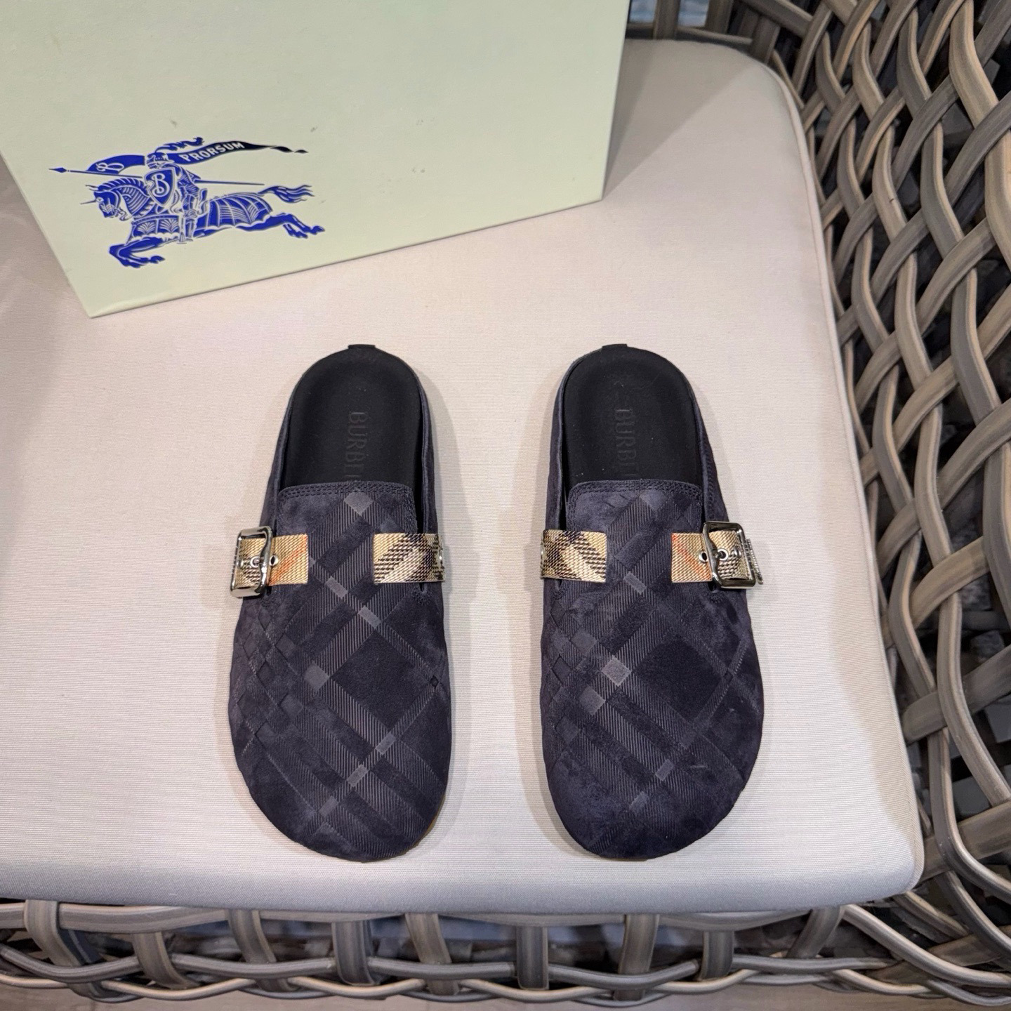 Shoe Men's Sandals Collection — c90d8625 Angle 1