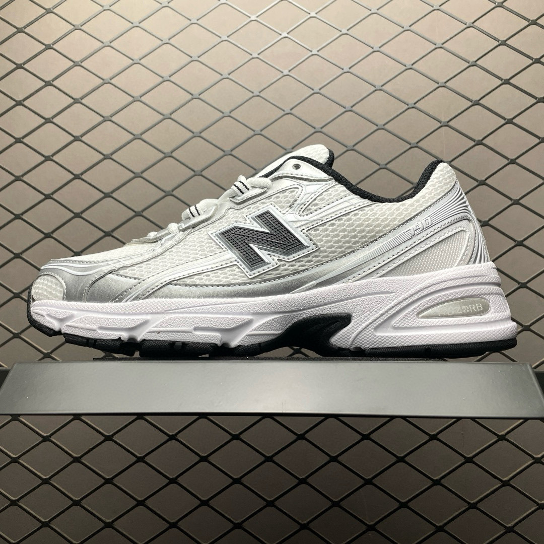 Shoe New Balance sneakers — 06f5c2ba Angle 1