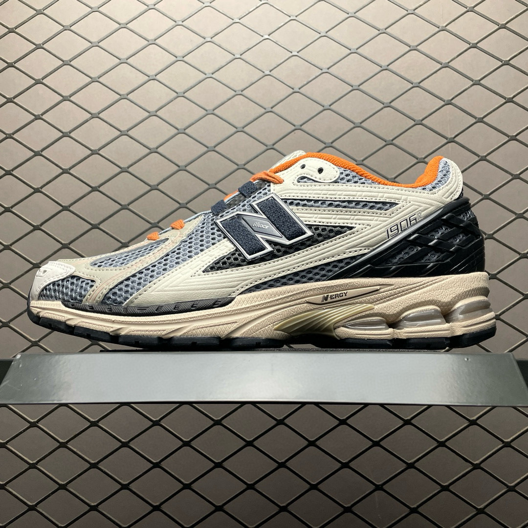 Shoe New Balance sneakers — 54fa43b4 Angle 1