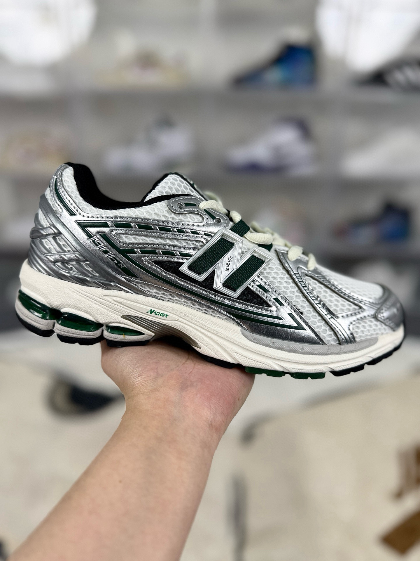 Shoe New Balance sneakers — 5b8ca42a Angle 1