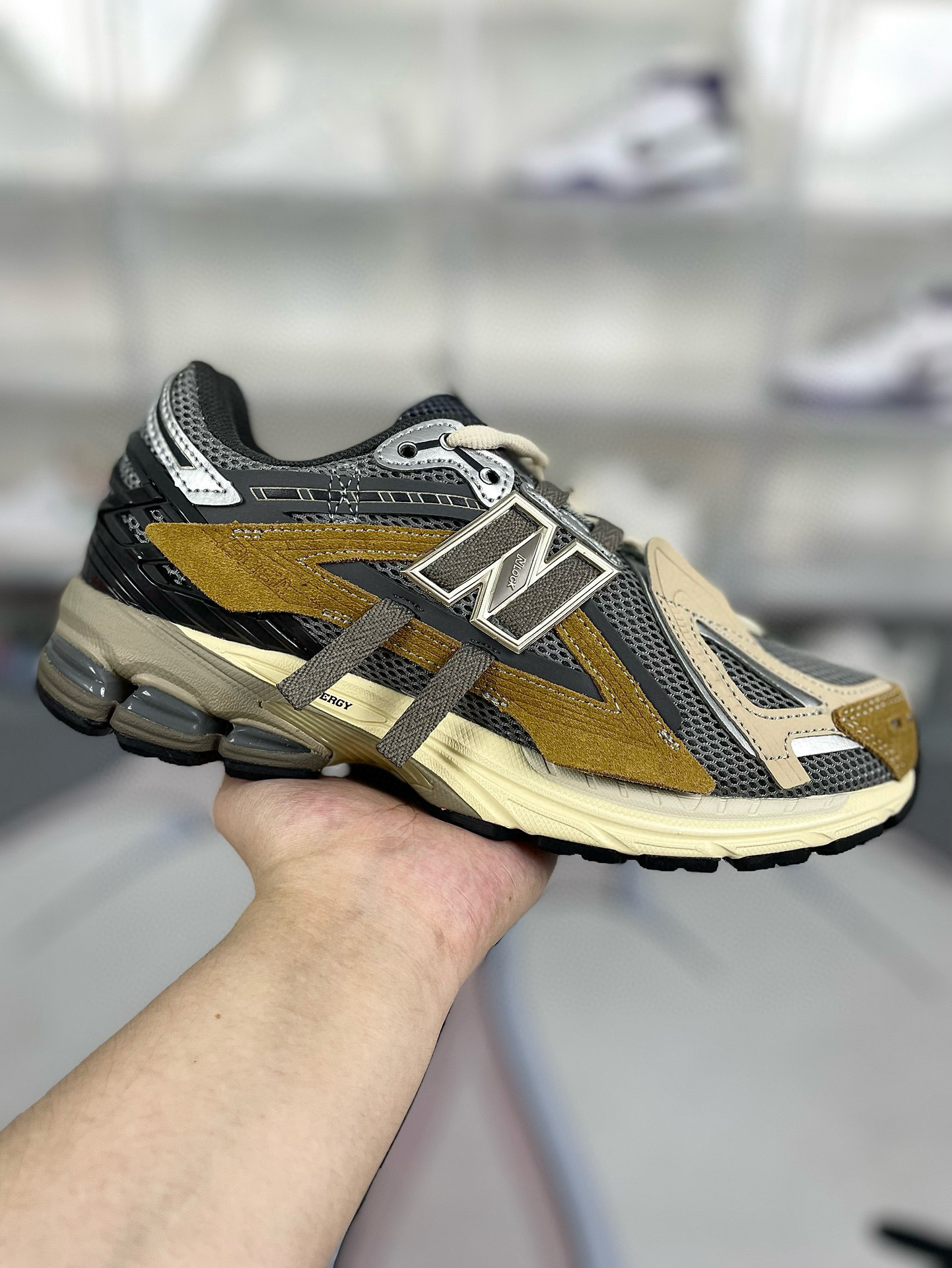Shoe New Balance sneakers — 830fbf87 Angle 1