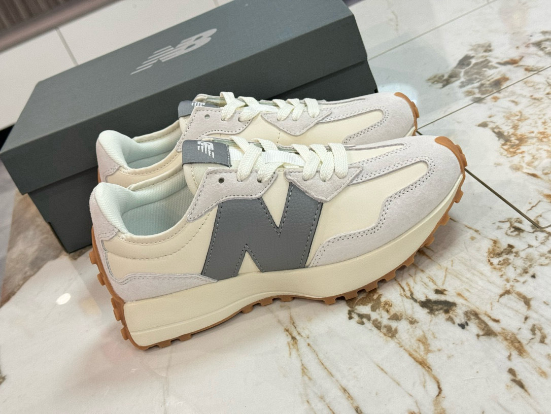Shoe New Balance sneakers — 95f30f7e Angle 1