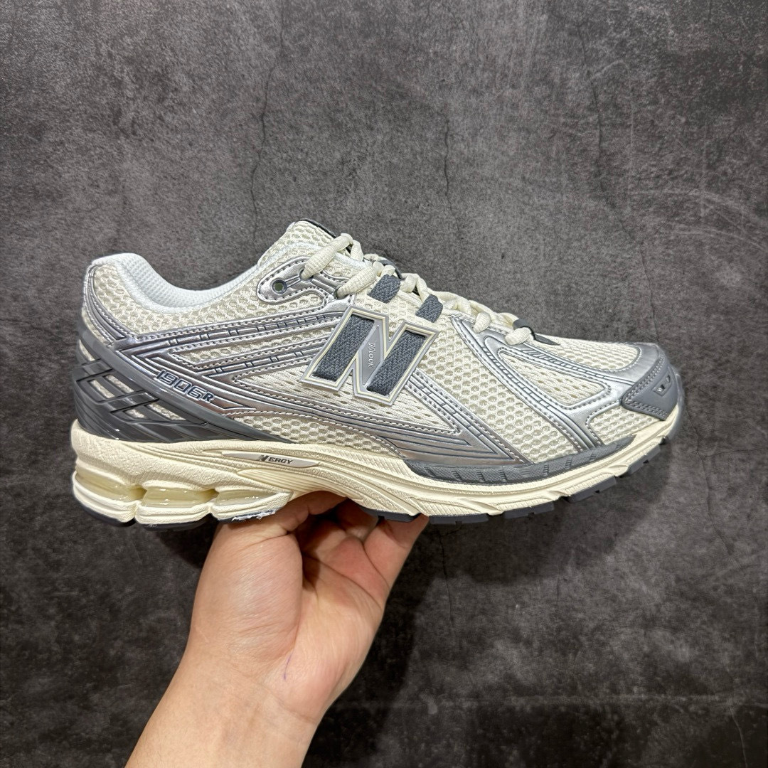 Shoe New Balance sneakers — ae76b7ee Angle 1