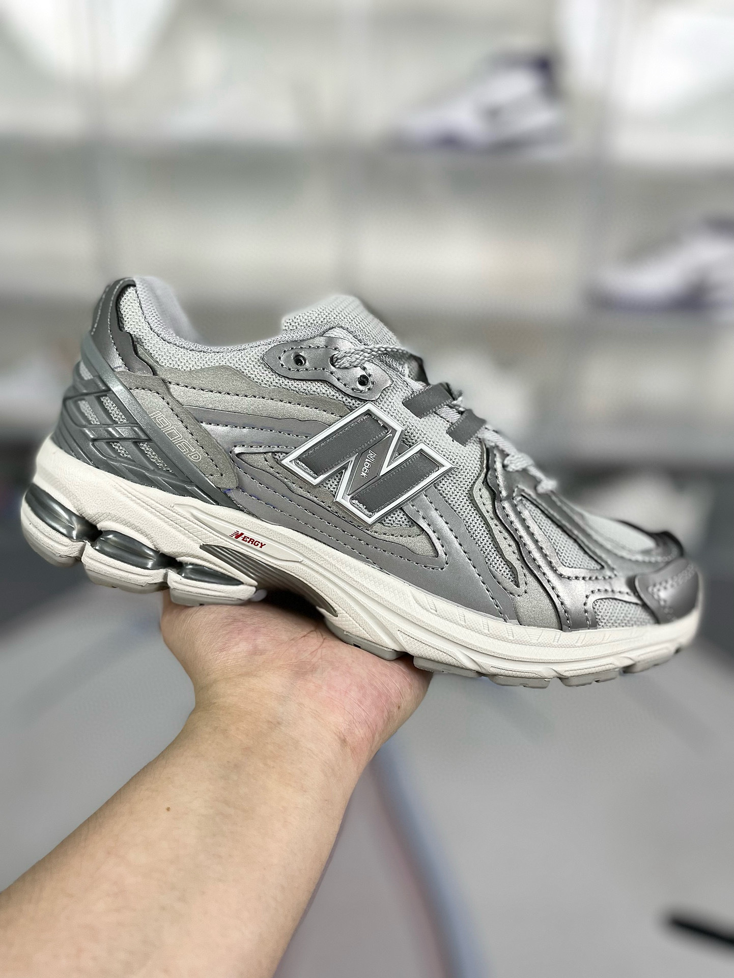 Shoe New Balance sneakers — d4652370 Angle 1