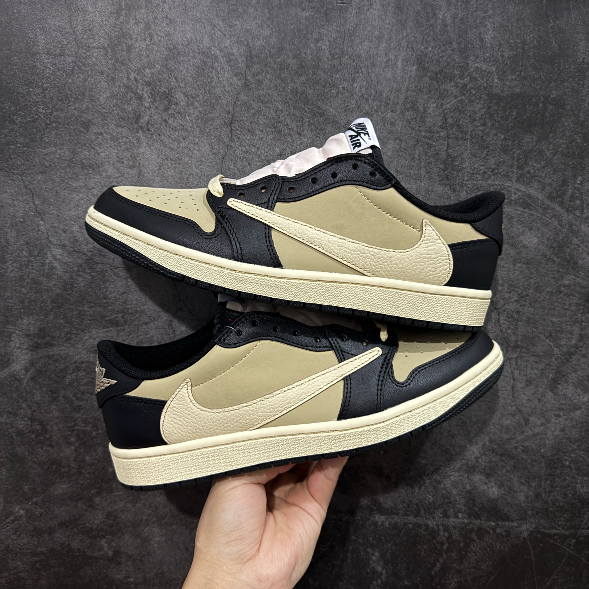 Shoe Nike Shoes — 080800a6 Angle 1