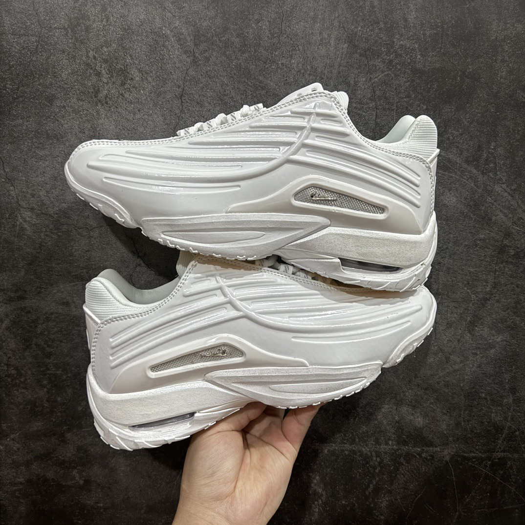 Shoe Nike Shoes — 4ccc2a44 Angle 1