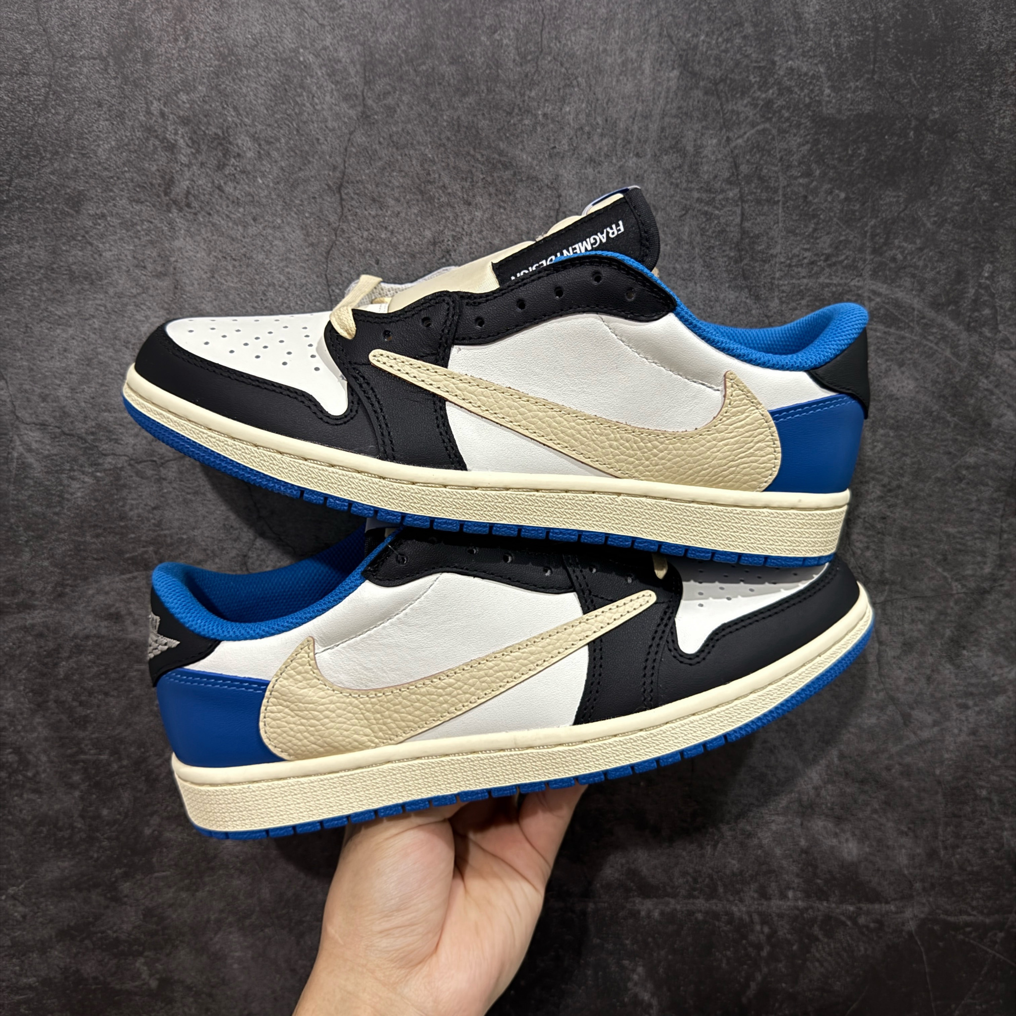 Shoe Nike Shoes — 4f809943 Angle 1