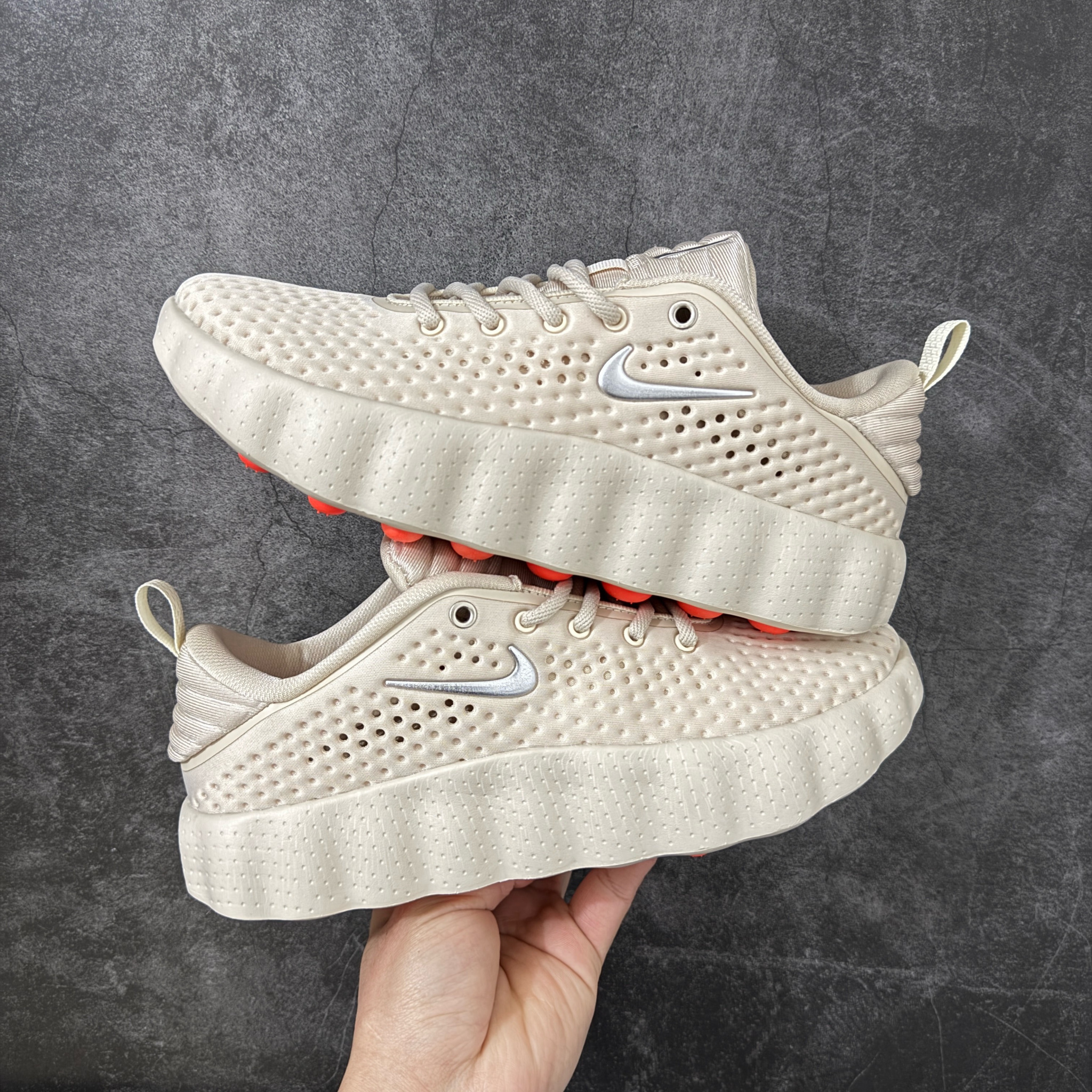 Shoe Nike Shoes — b76e3408 Angle 1