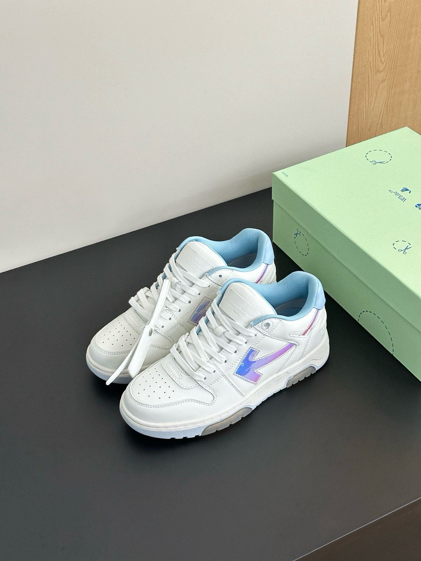 Shoe Off-White Shoes Collection — 2aaabf1d Angle 1