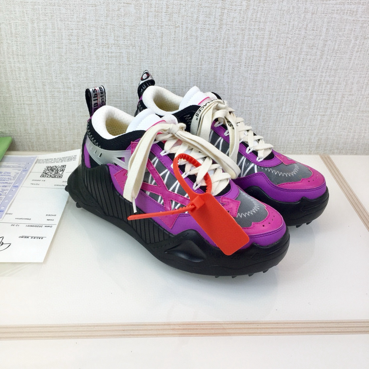Shoe Off-White Shoes Collection — 50bb73de Angle 1